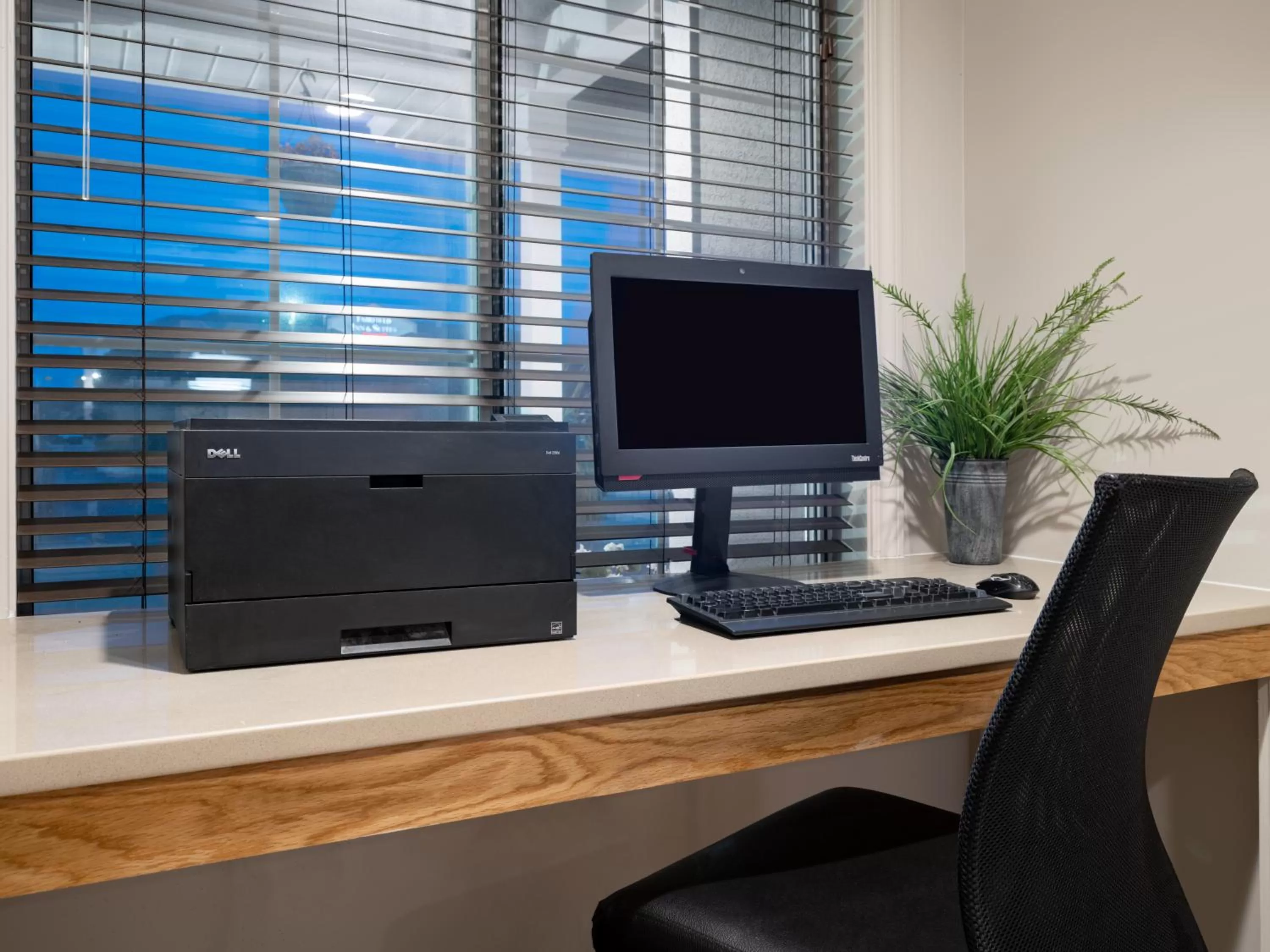 Business facilities in Country Inn & Suites by Radisson, Toledo, OH