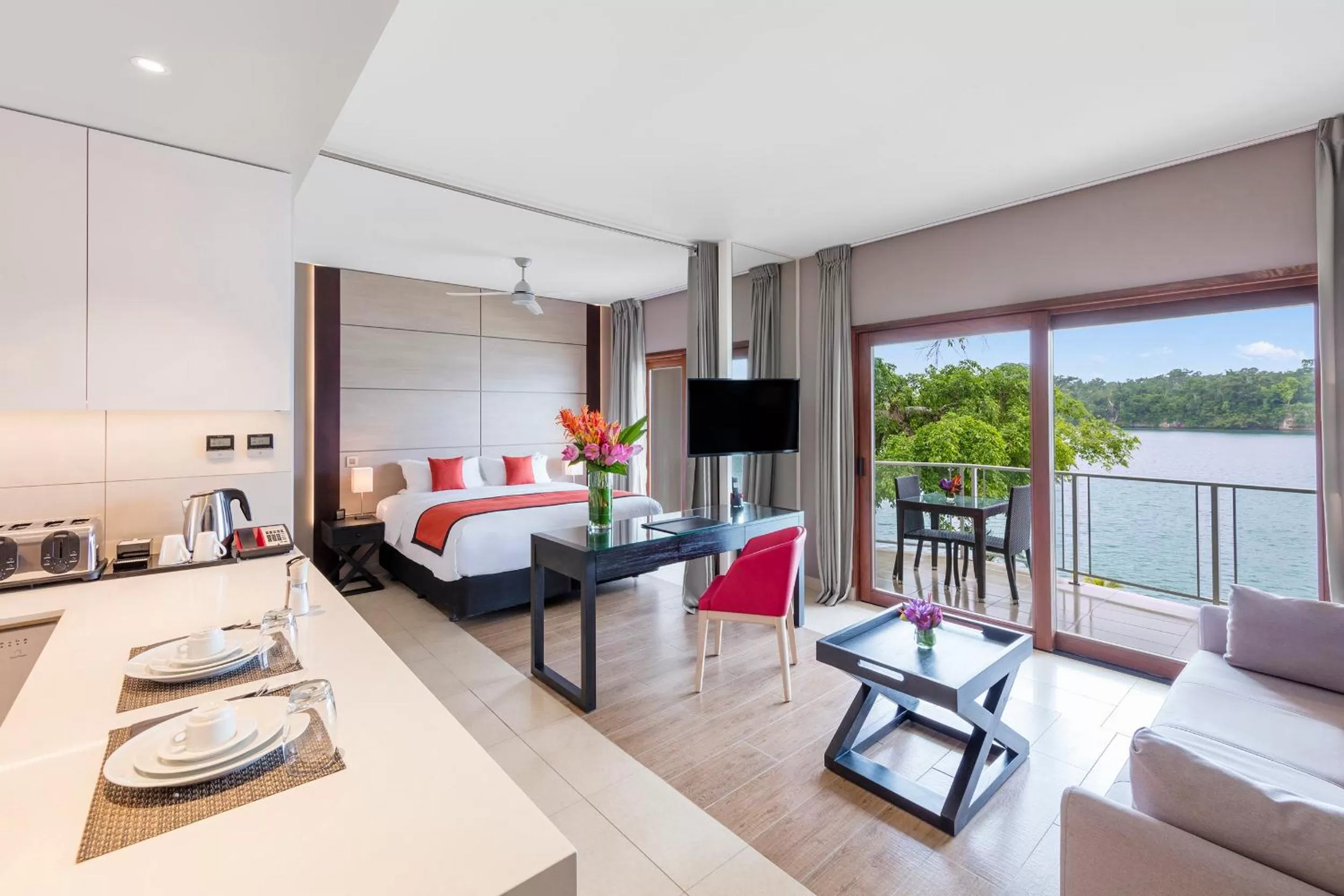 Day, Bed in Ramada Resort by Wyndham Port Vila