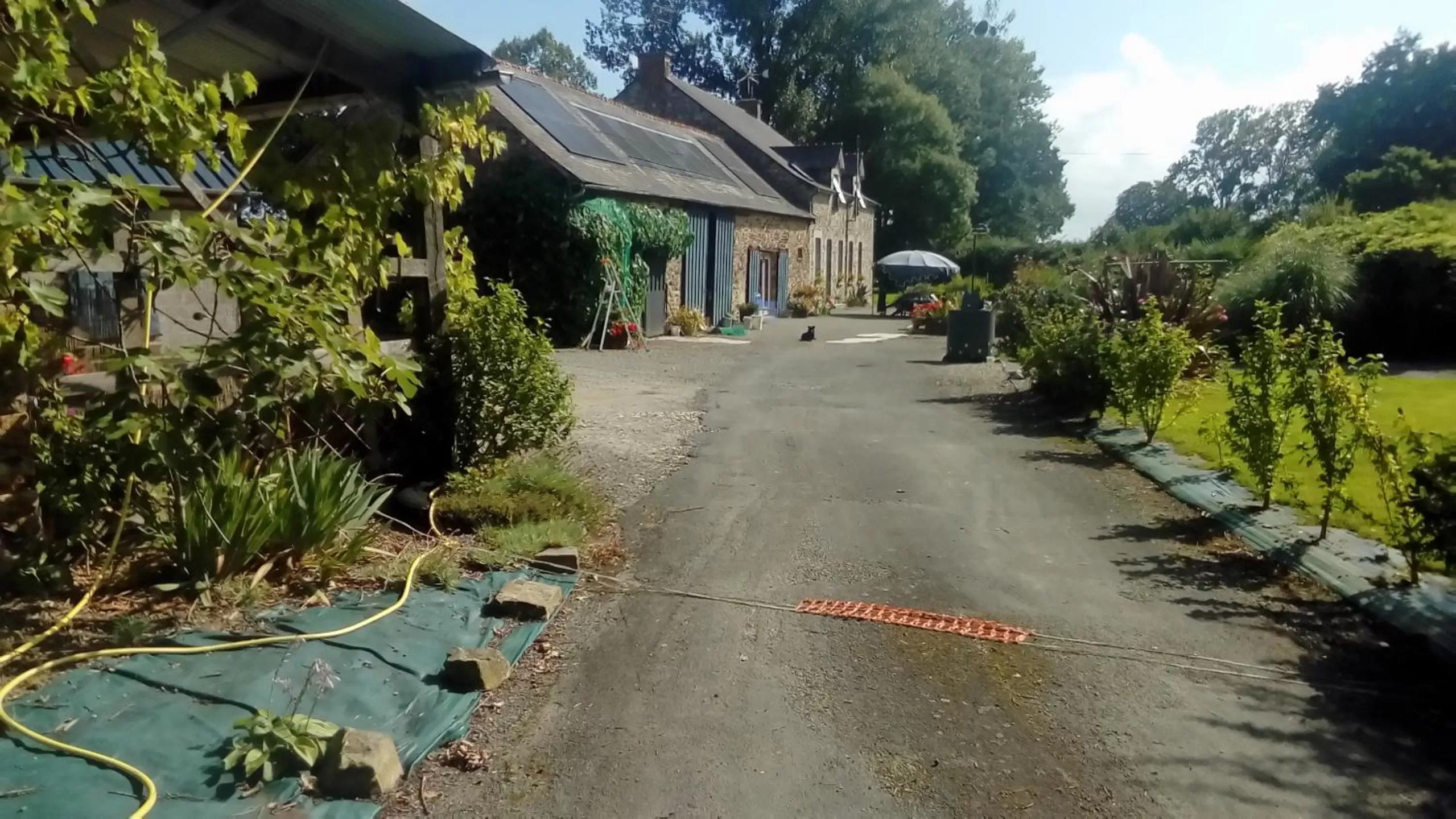 Property Building in bienvenue chez Joëlle et André au 207