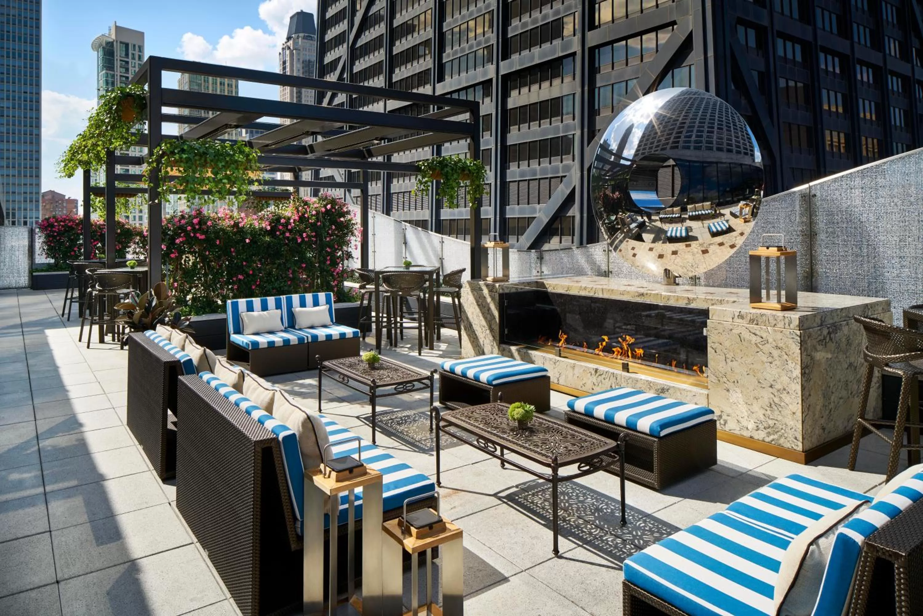 Patio in The Ritz-Carlton, Chicago