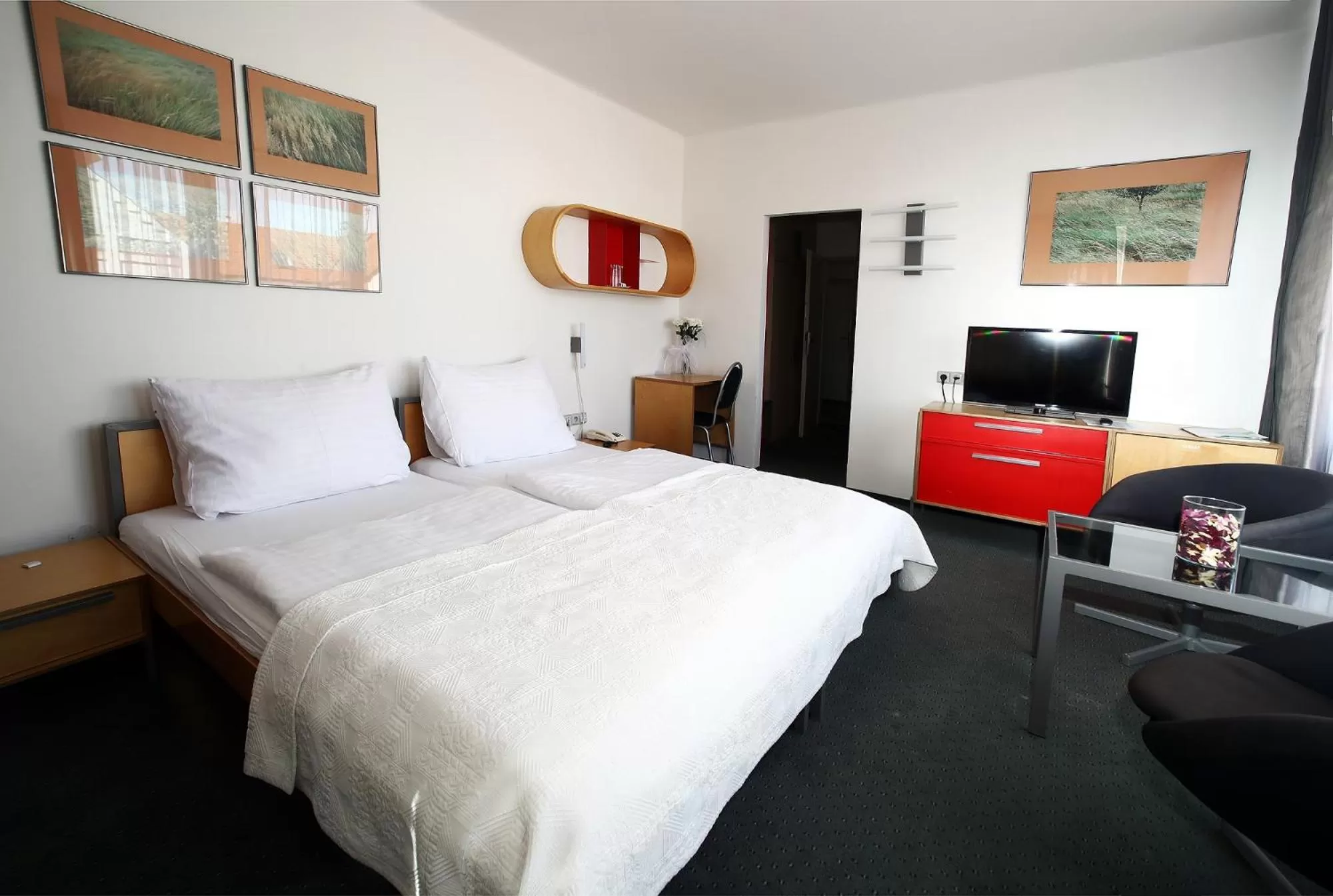 Bedroom, Bed in Hotel Central