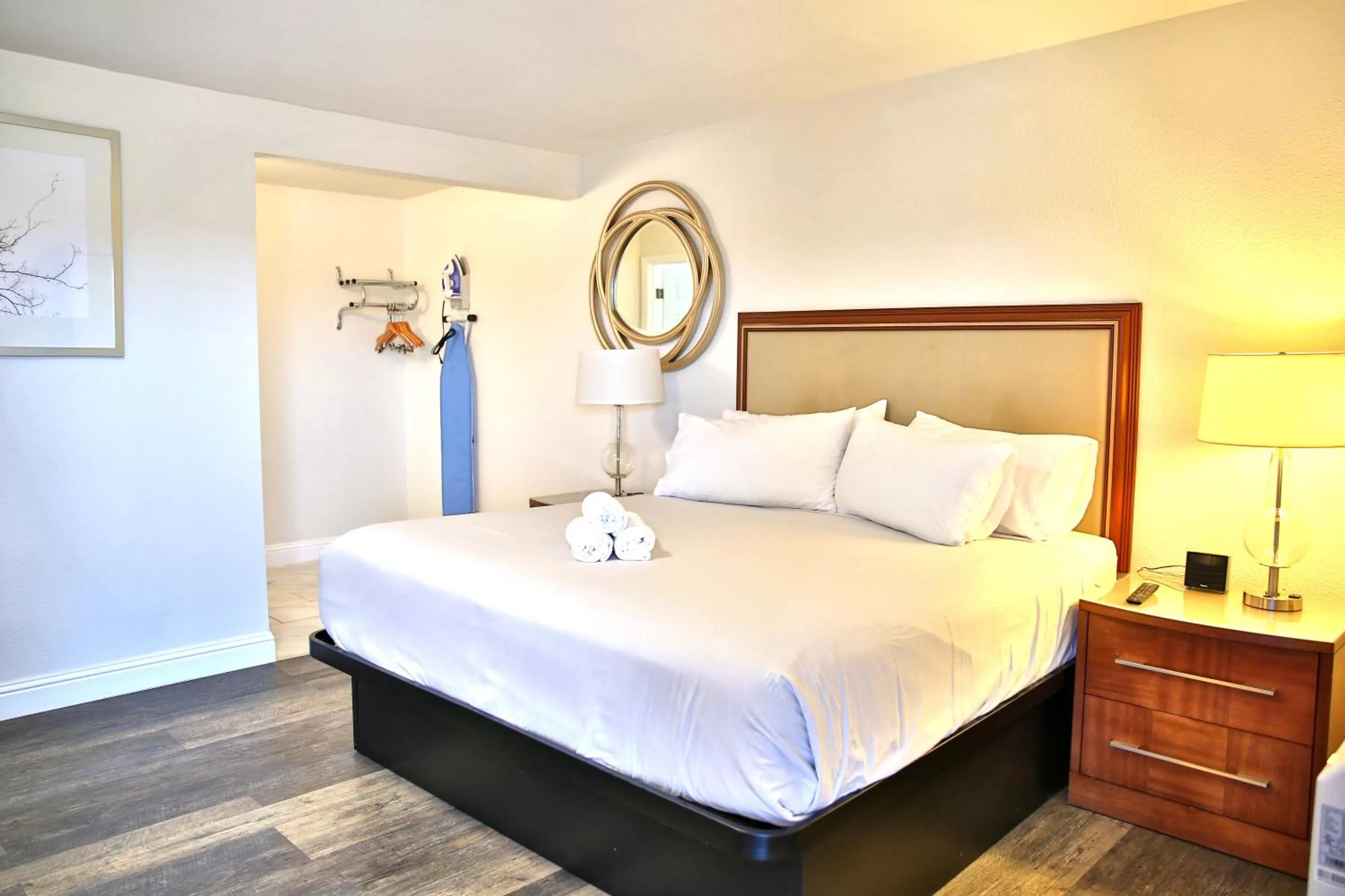 Photo of the whole room, Bed in Travelodge by Wyndham Crescent City