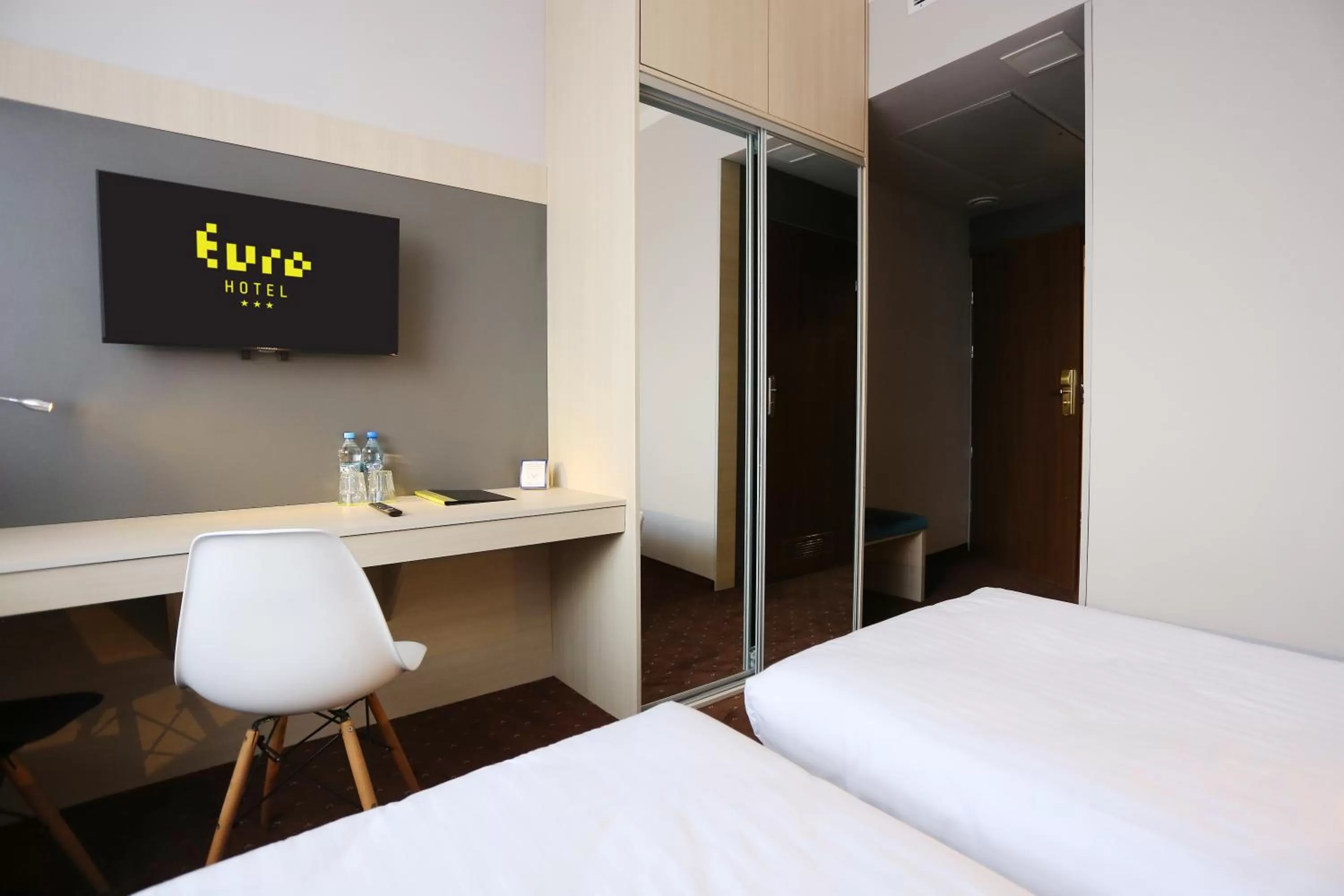 Bed in euroHOTEL Sosnowiec Kazimierz