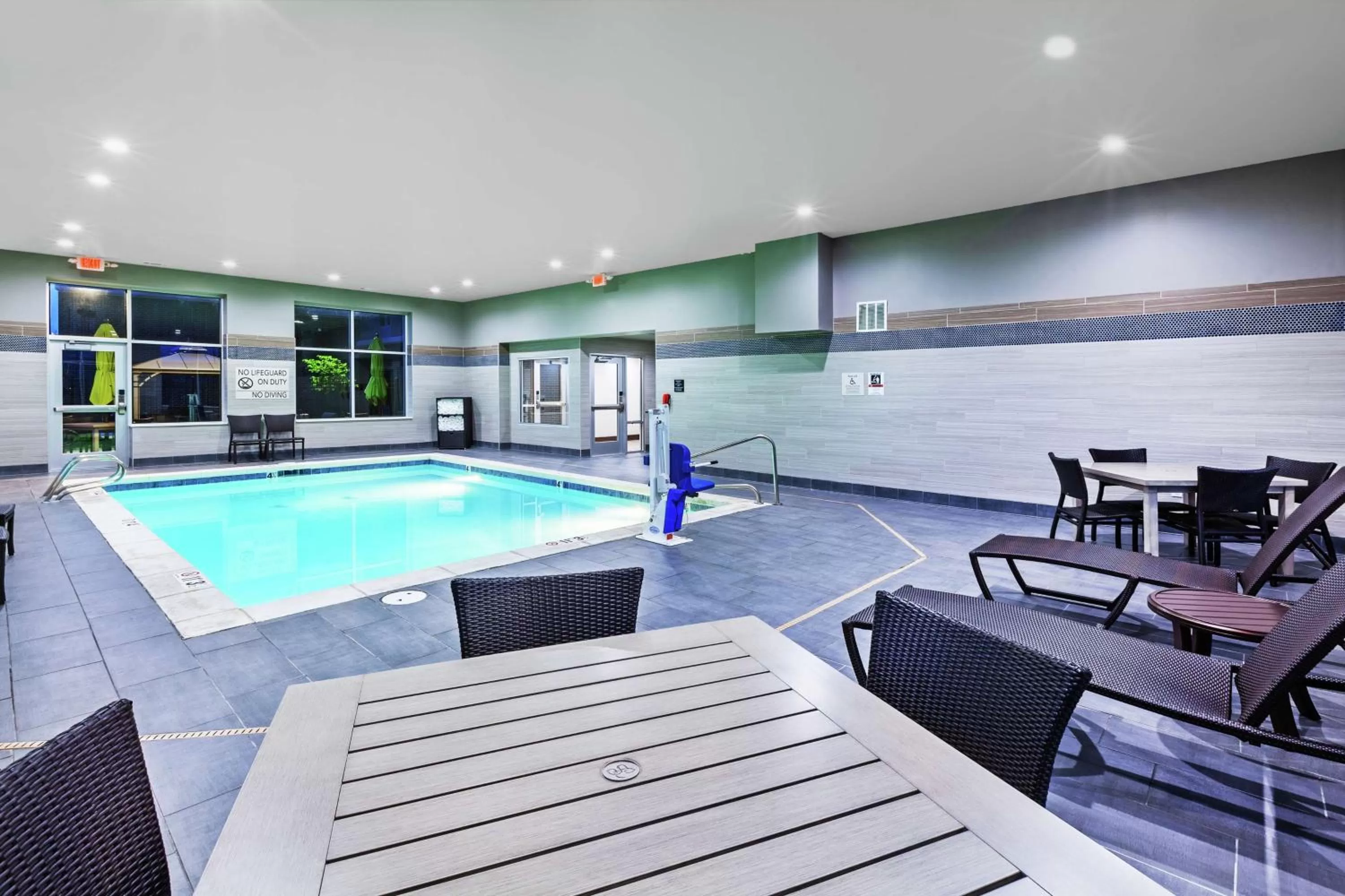 Pool view in Hampton Inn Gardner