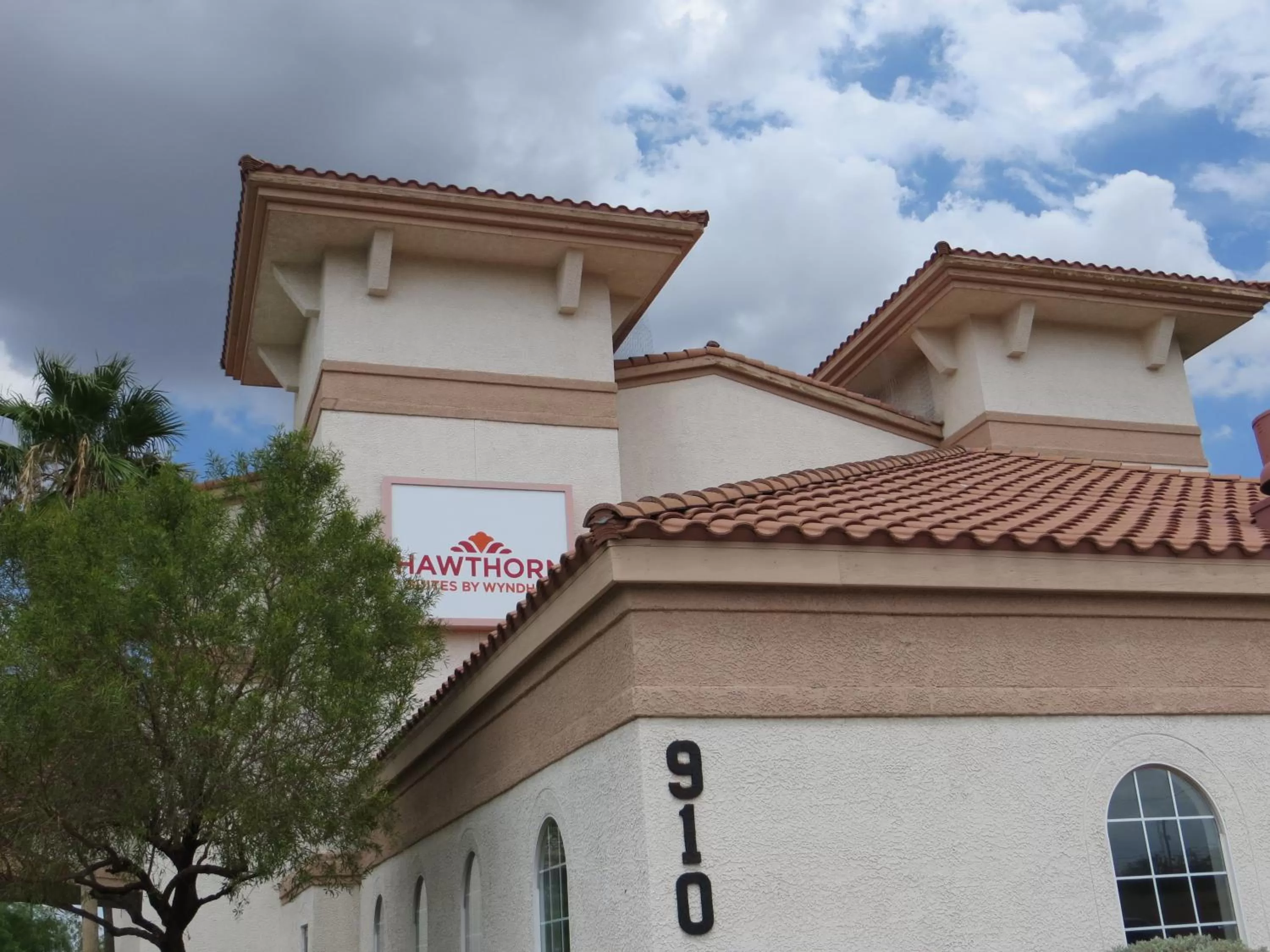 Facade/entrance in Hawthorn Suites Las Vegas
