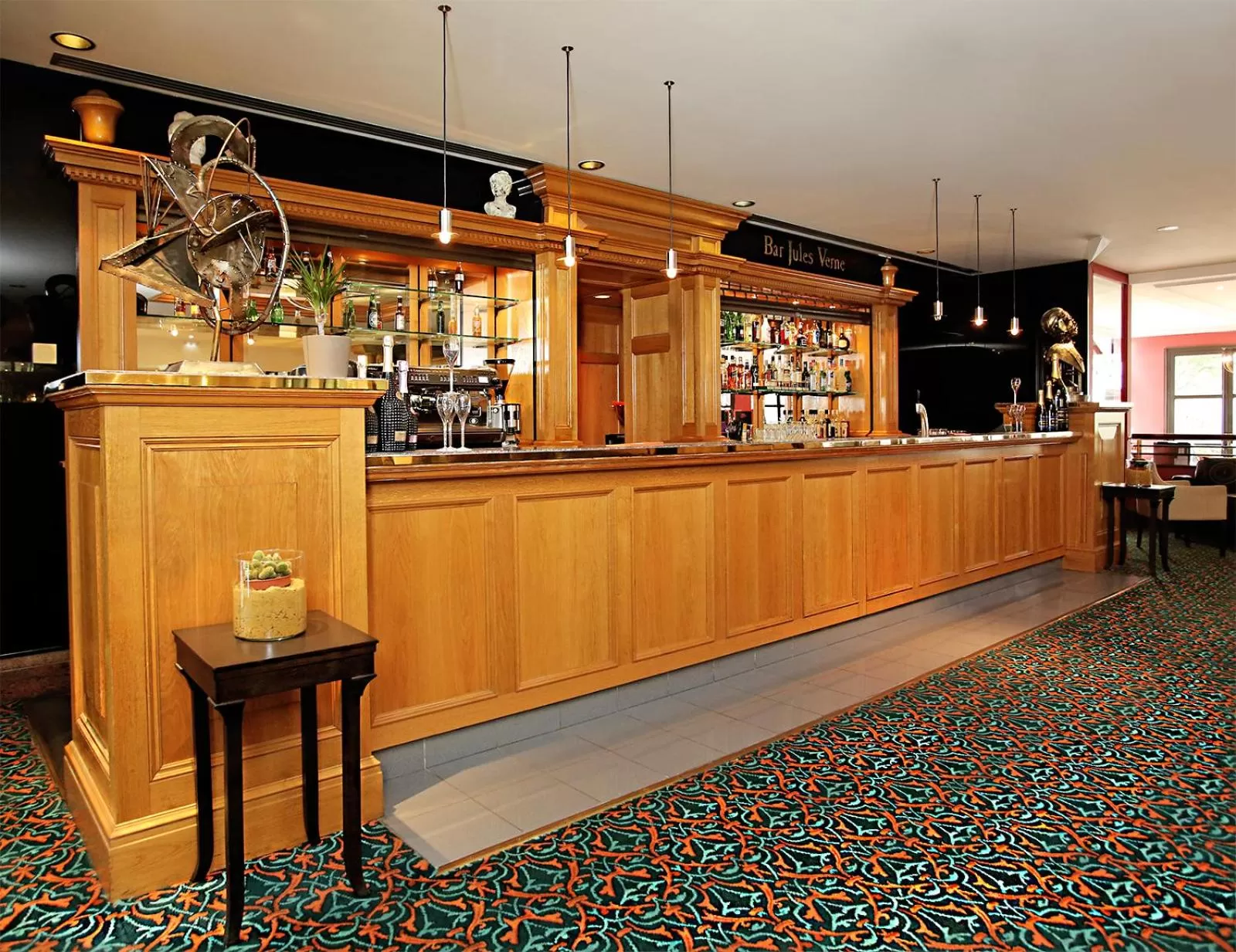 Lounge or bar in Millennium Hotel Paris Charles De Gaulle