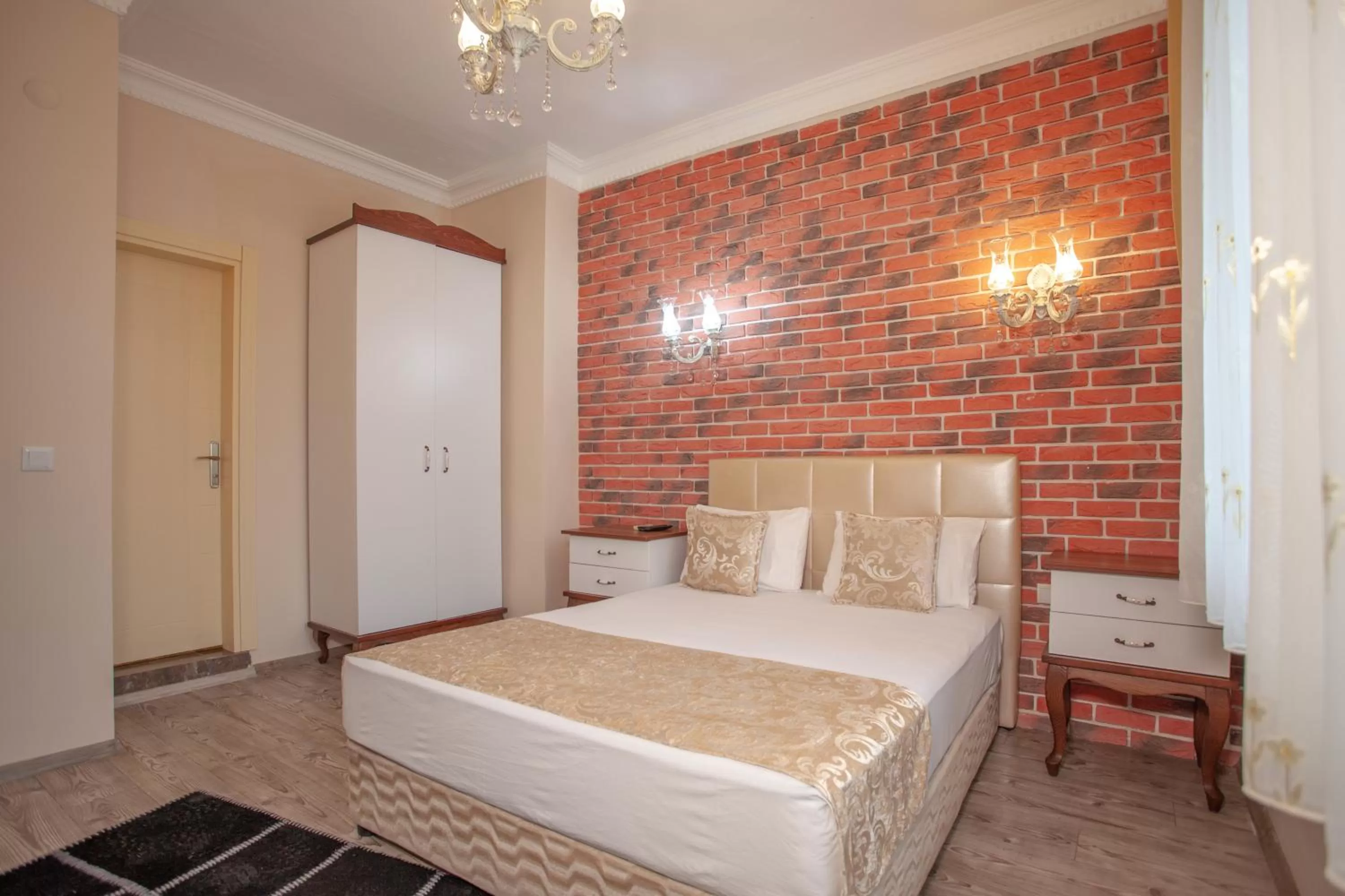 Bedroom, Bed in Ozmen Hotel Old Town Kaleiçi