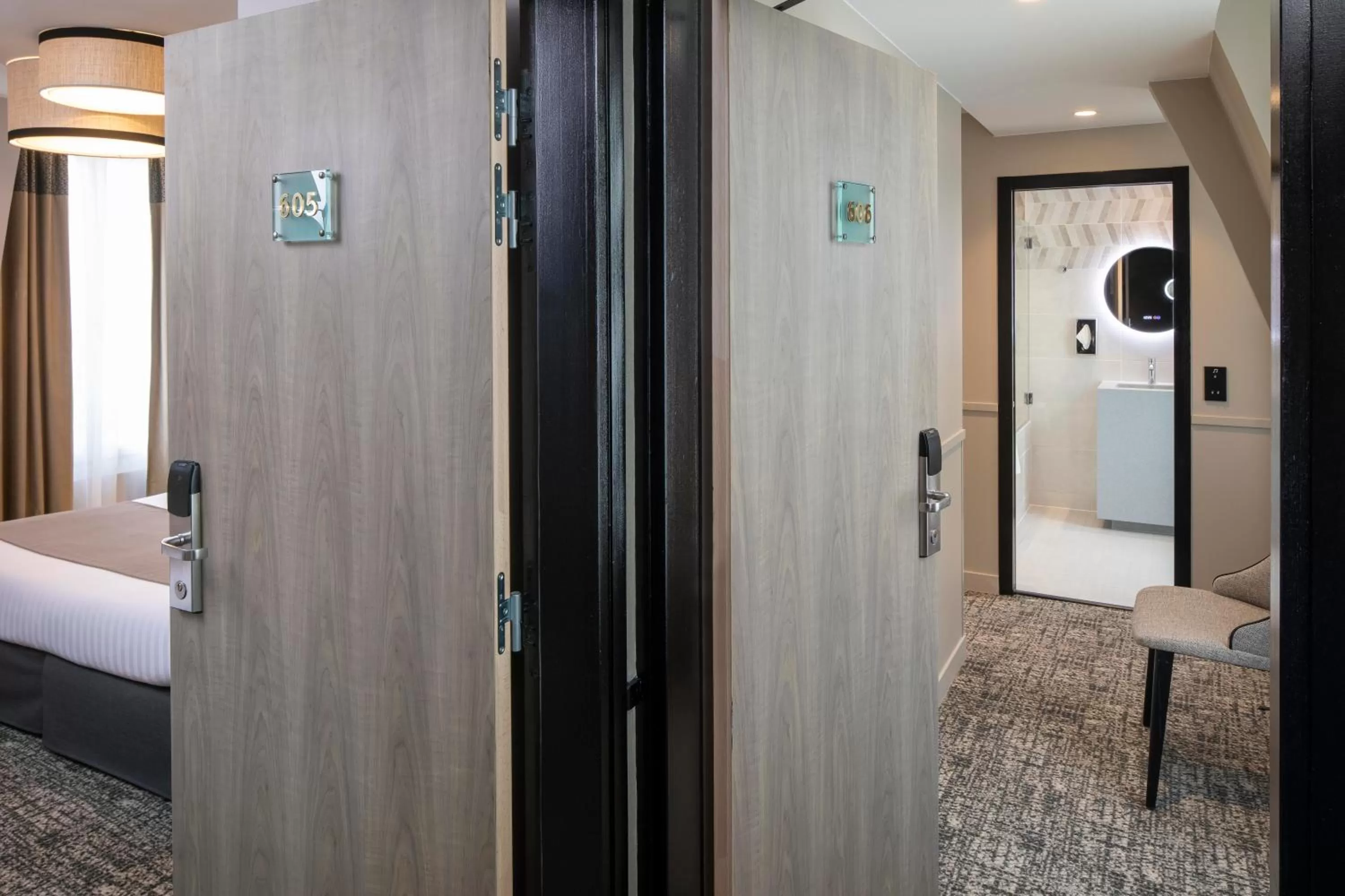 Decorative detail, Bed in Daunou Opéra