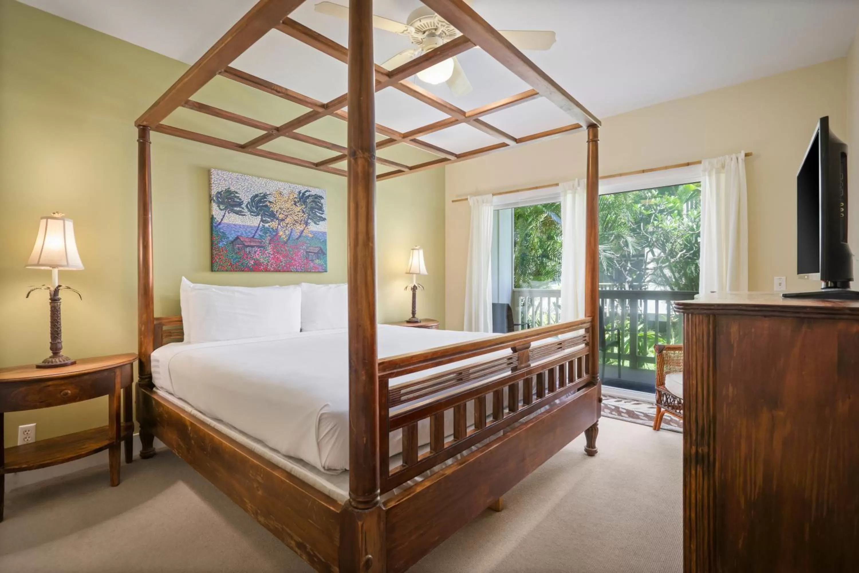 Bed in Aston At Poipu Kai