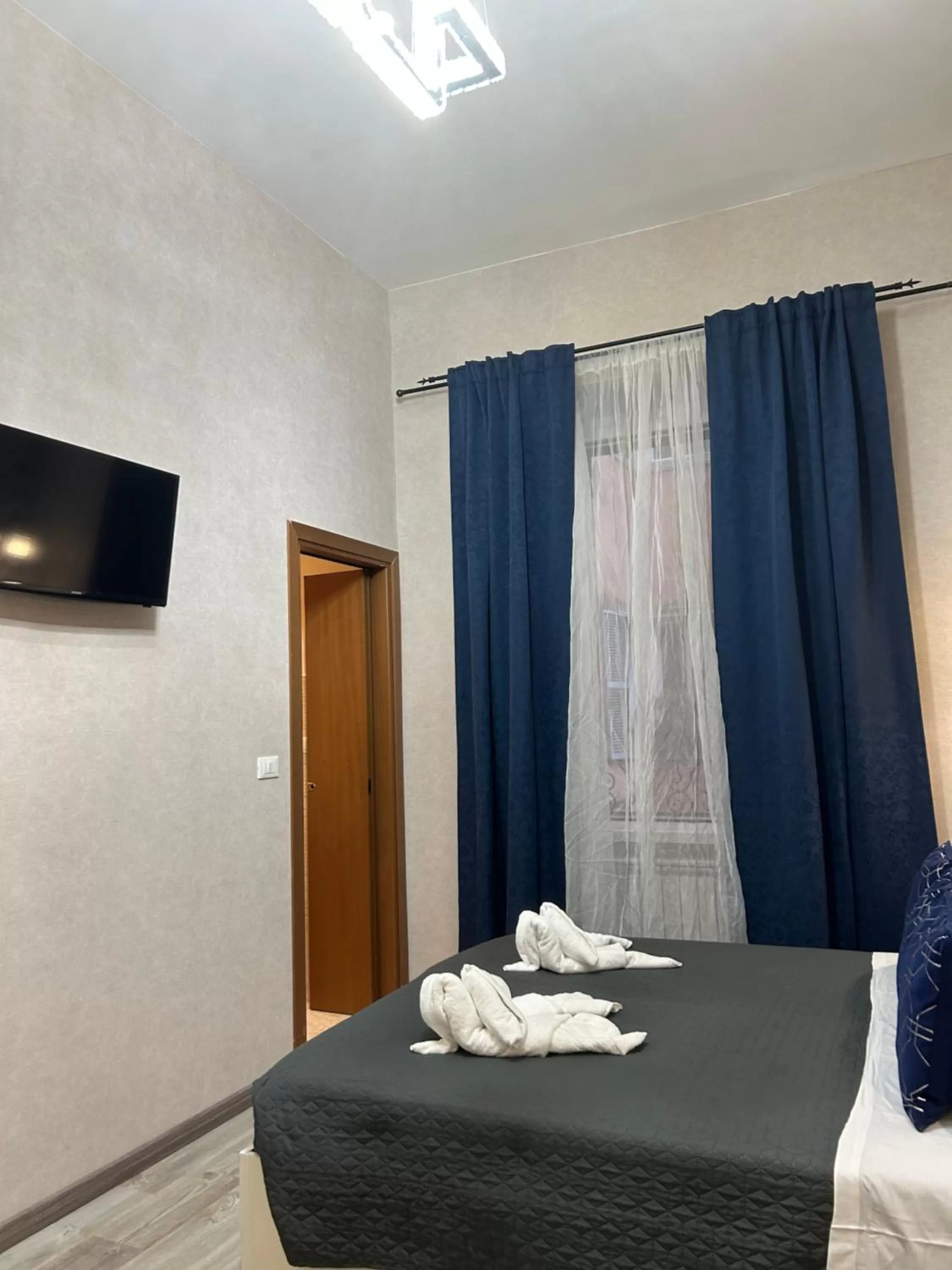 Bed in Vanella Rome Domus