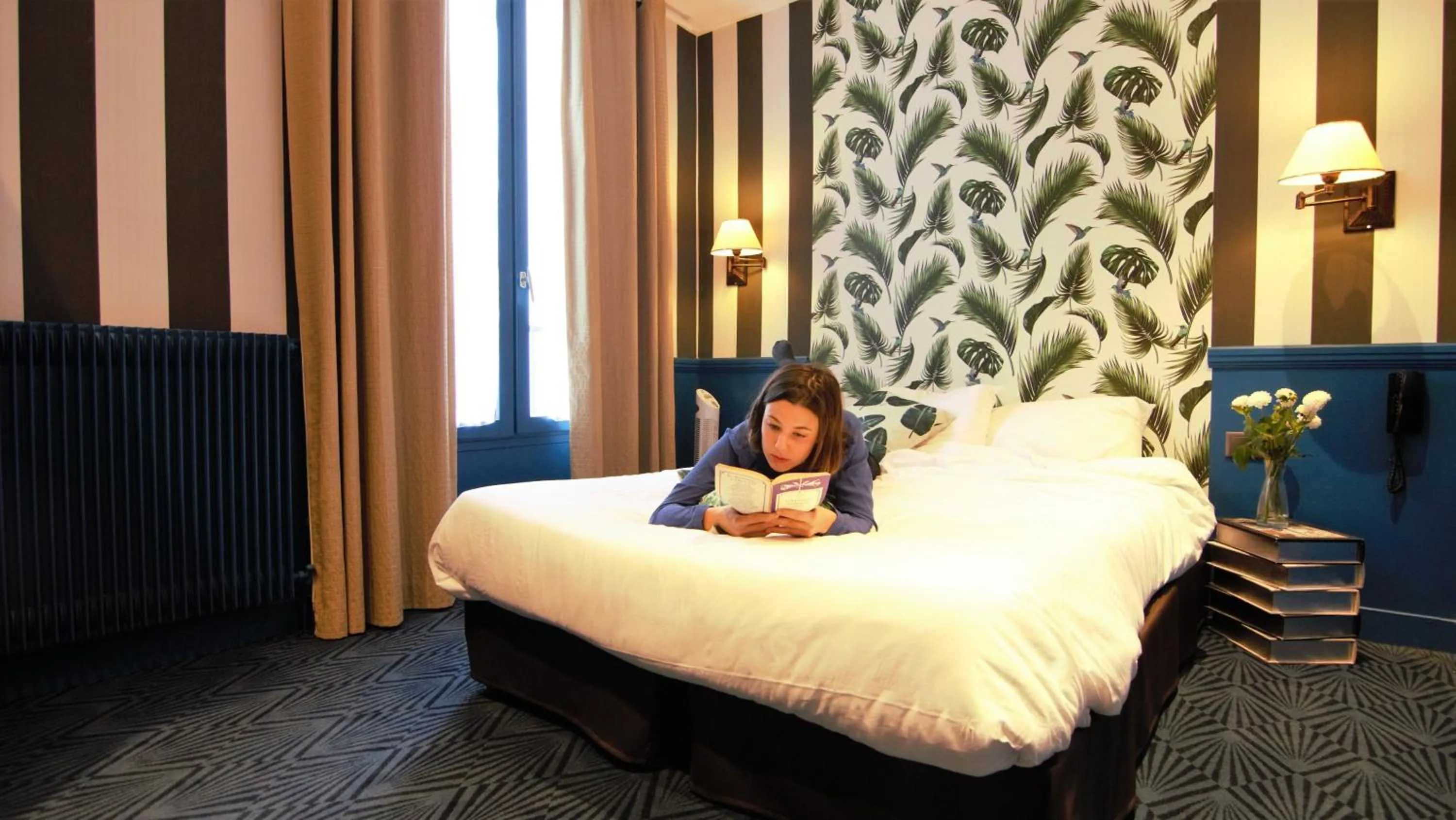 Bed in Hôtel du Théâtre by Patrick Hayat