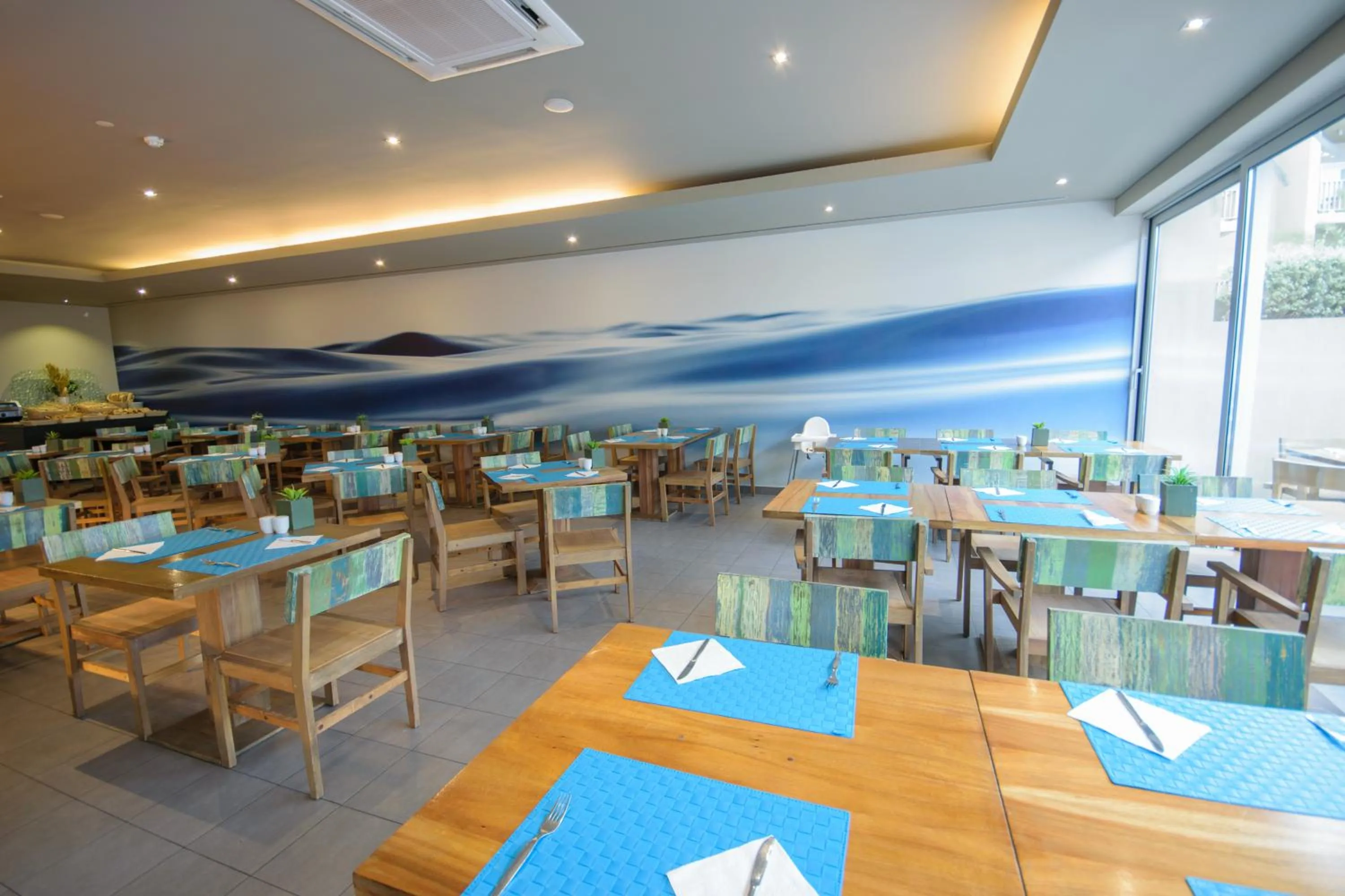 Restaurant/places to eat in Oasis Salinas Sea