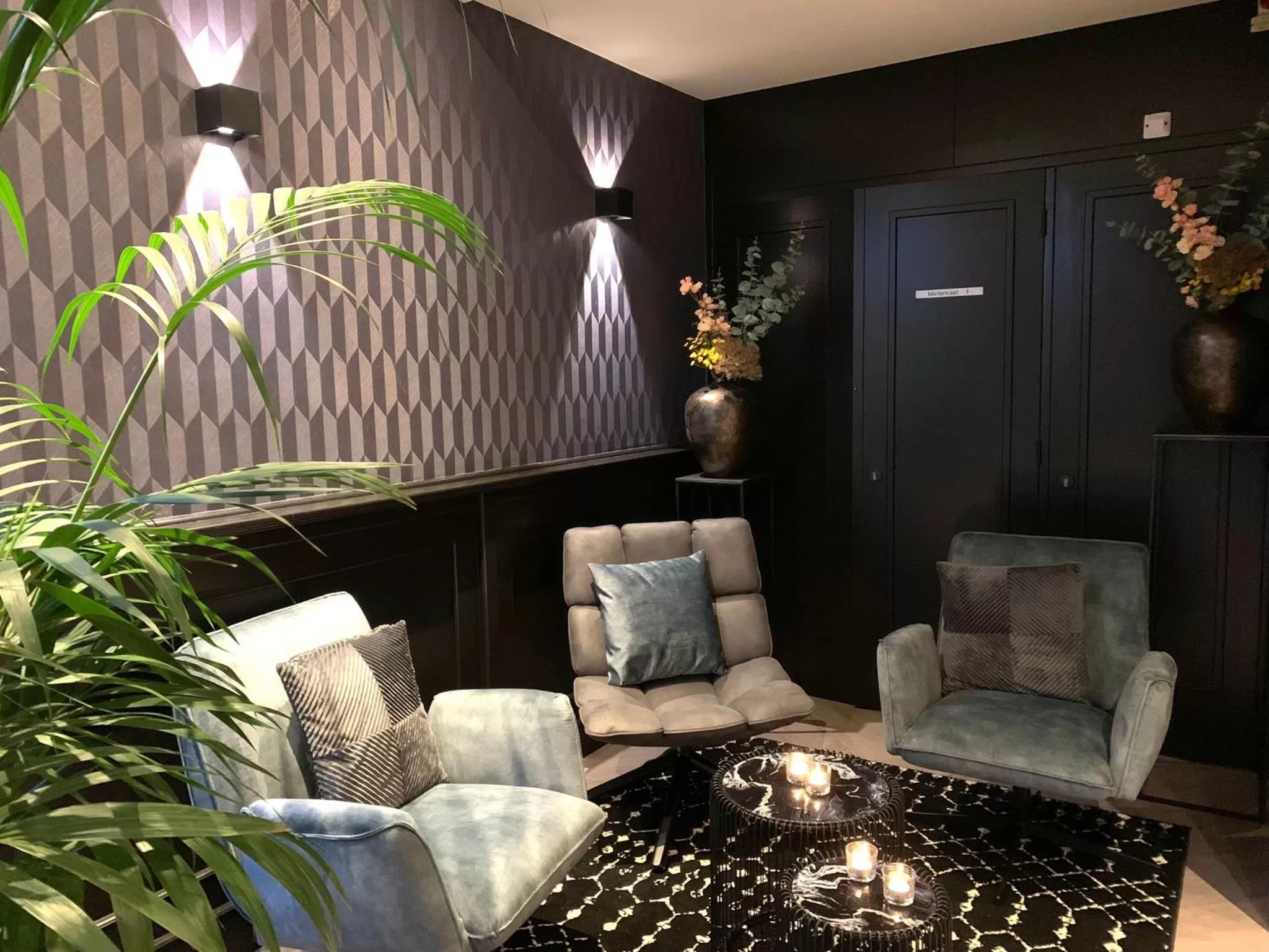 Seating area in Hotel Middelburg