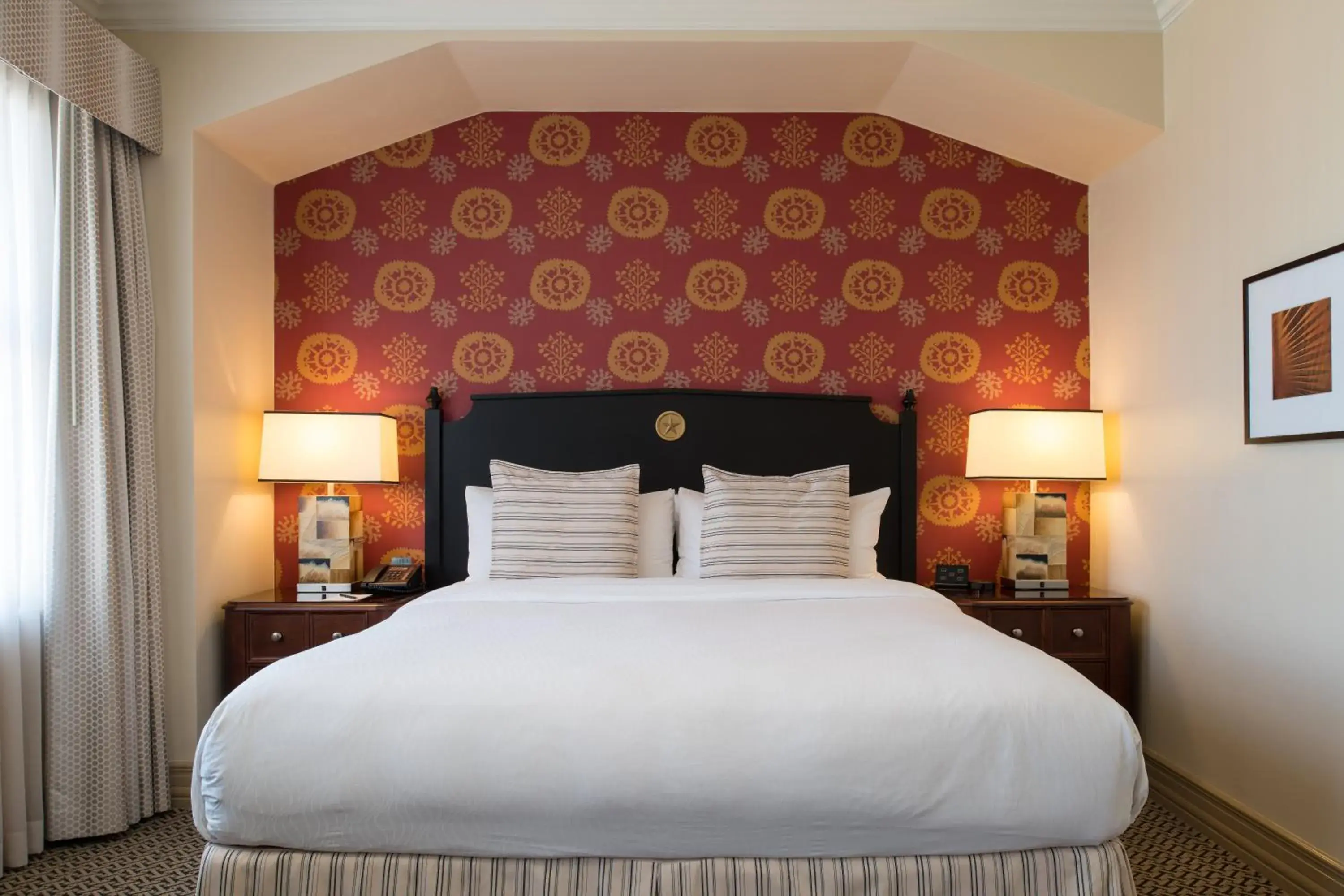 Deluxe Queen Room in The Stephen F Austin Royal Sonesta Hotel Deluxe Queen Room in The Stephen F Austin Royal Sonesta Hotel