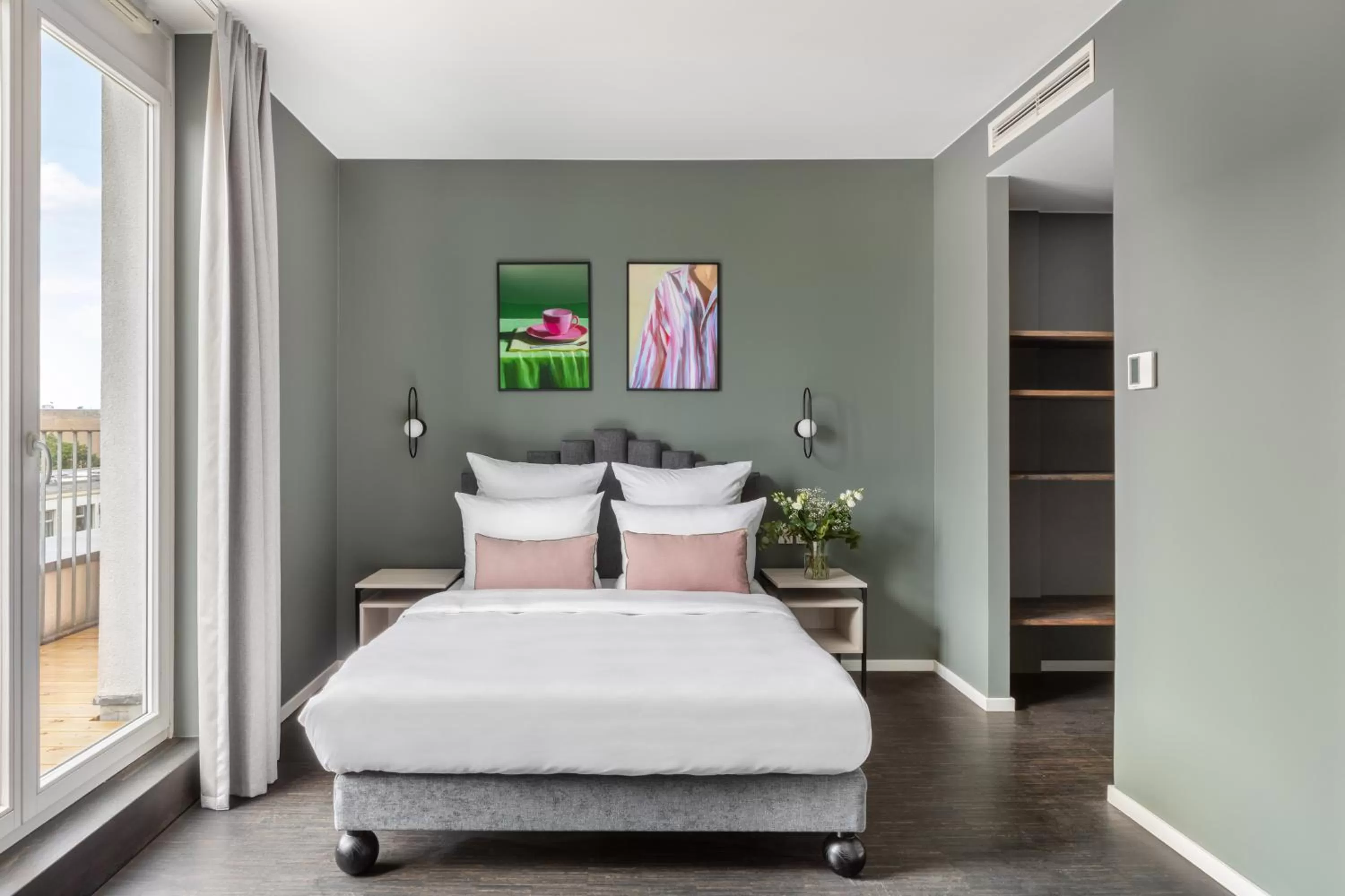 Bedroom, Bed in Numa Berlin Boxer