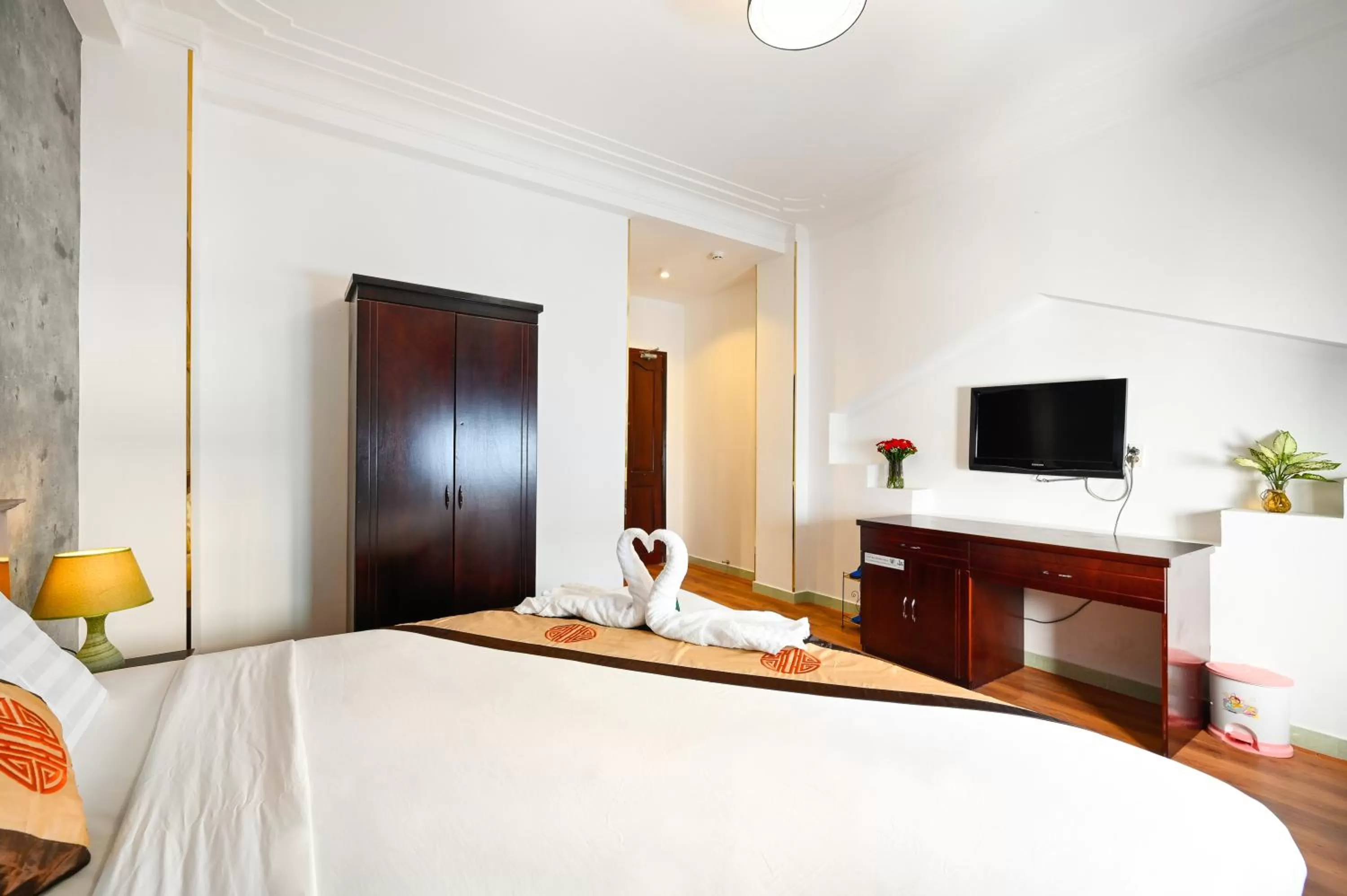 TV and multimedia in TN Central Hotel