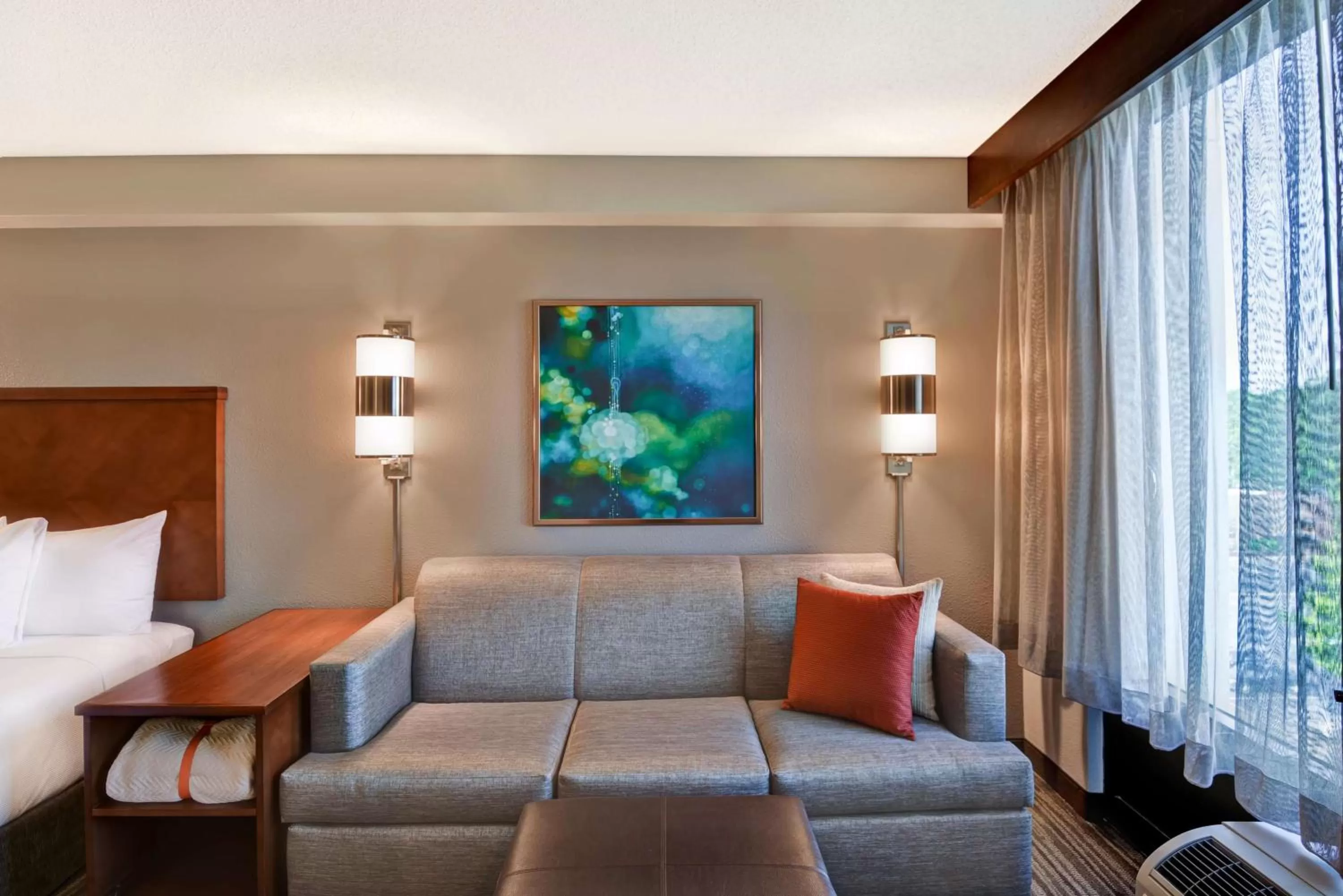 Photo of the whole room in Hyatt Place Memphis Wolfchase