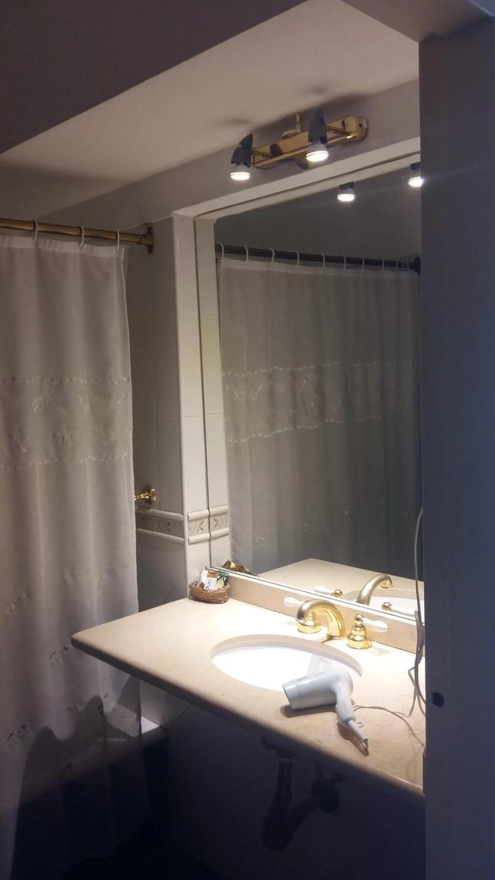 Toilet in Hotel Sussex