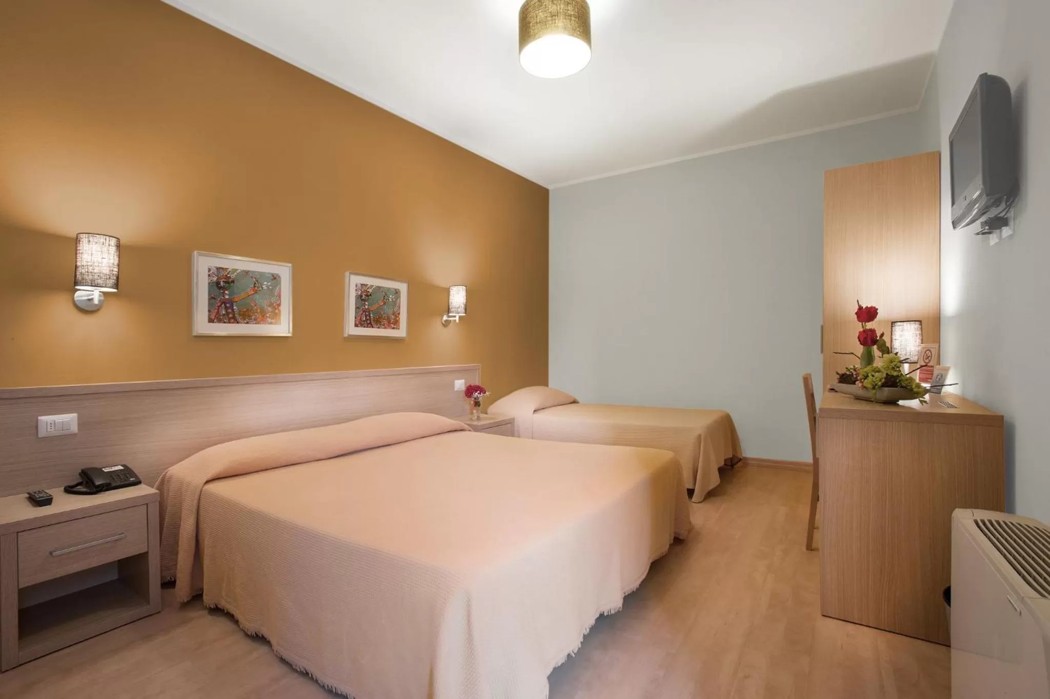 Bed in Hotel La Campagnola