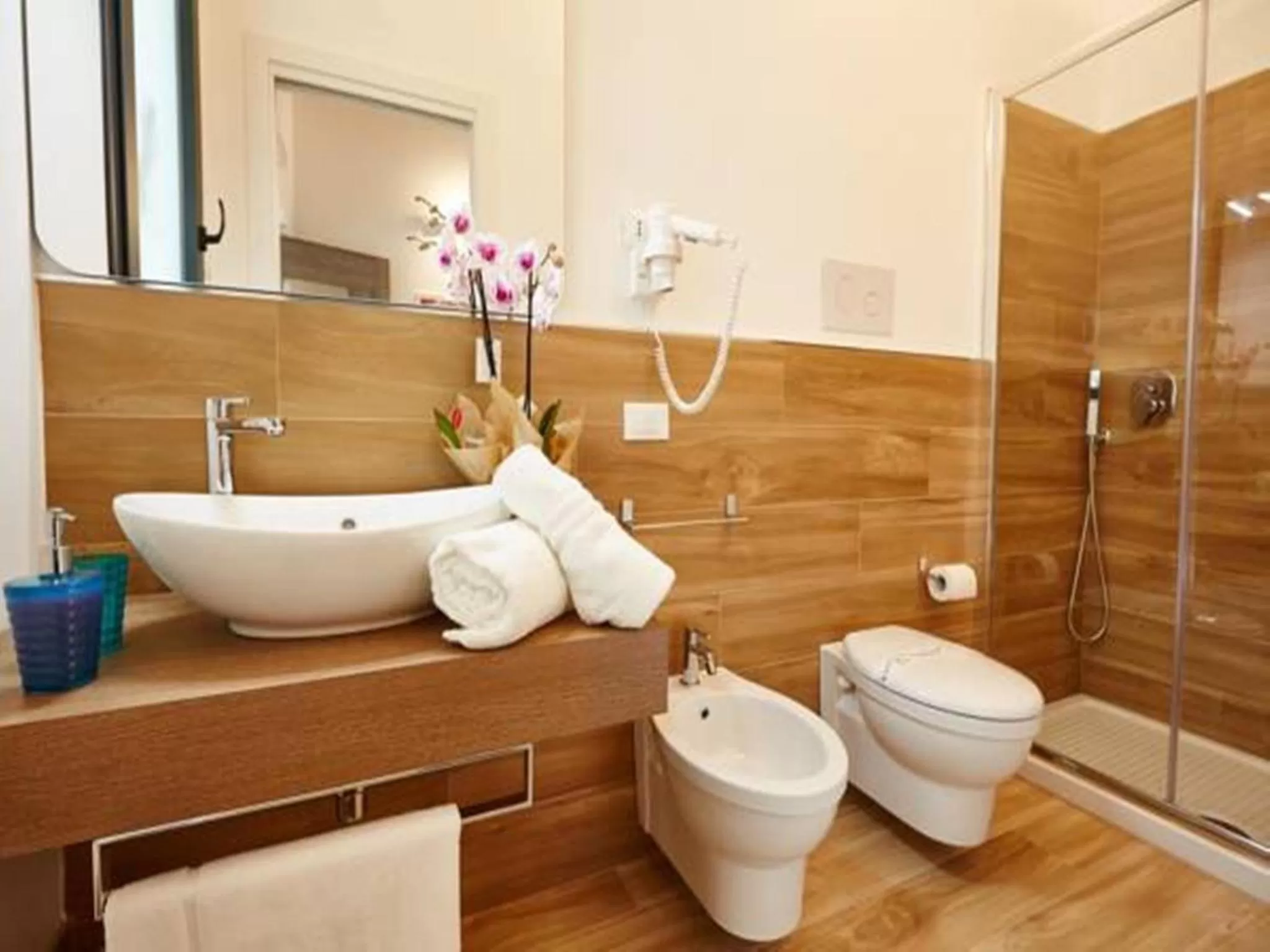 Shower in Il Vecchio Marsala