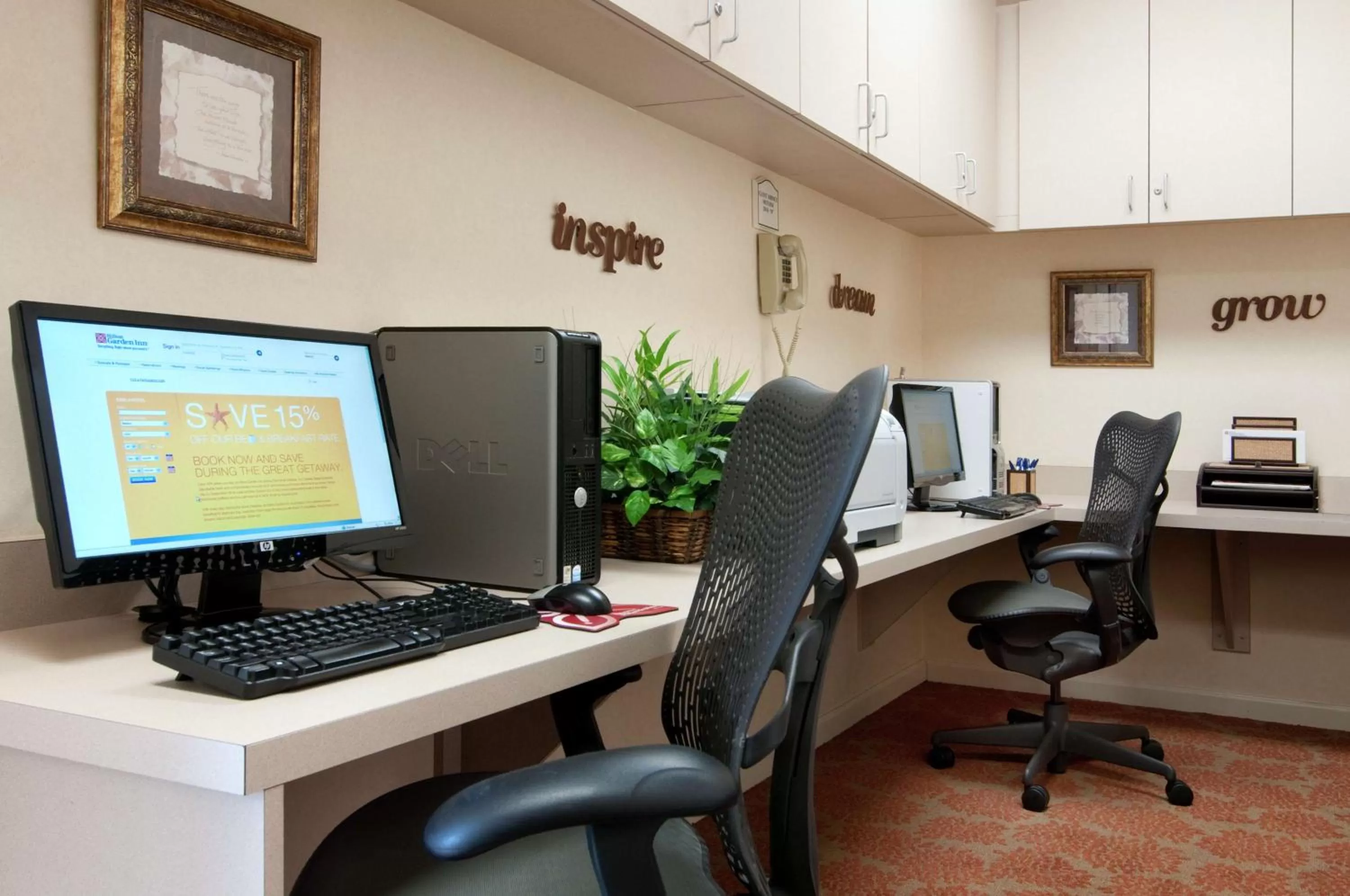 Business facilities in Hilton Garden Inn Palm Springs/Rancho Mirage