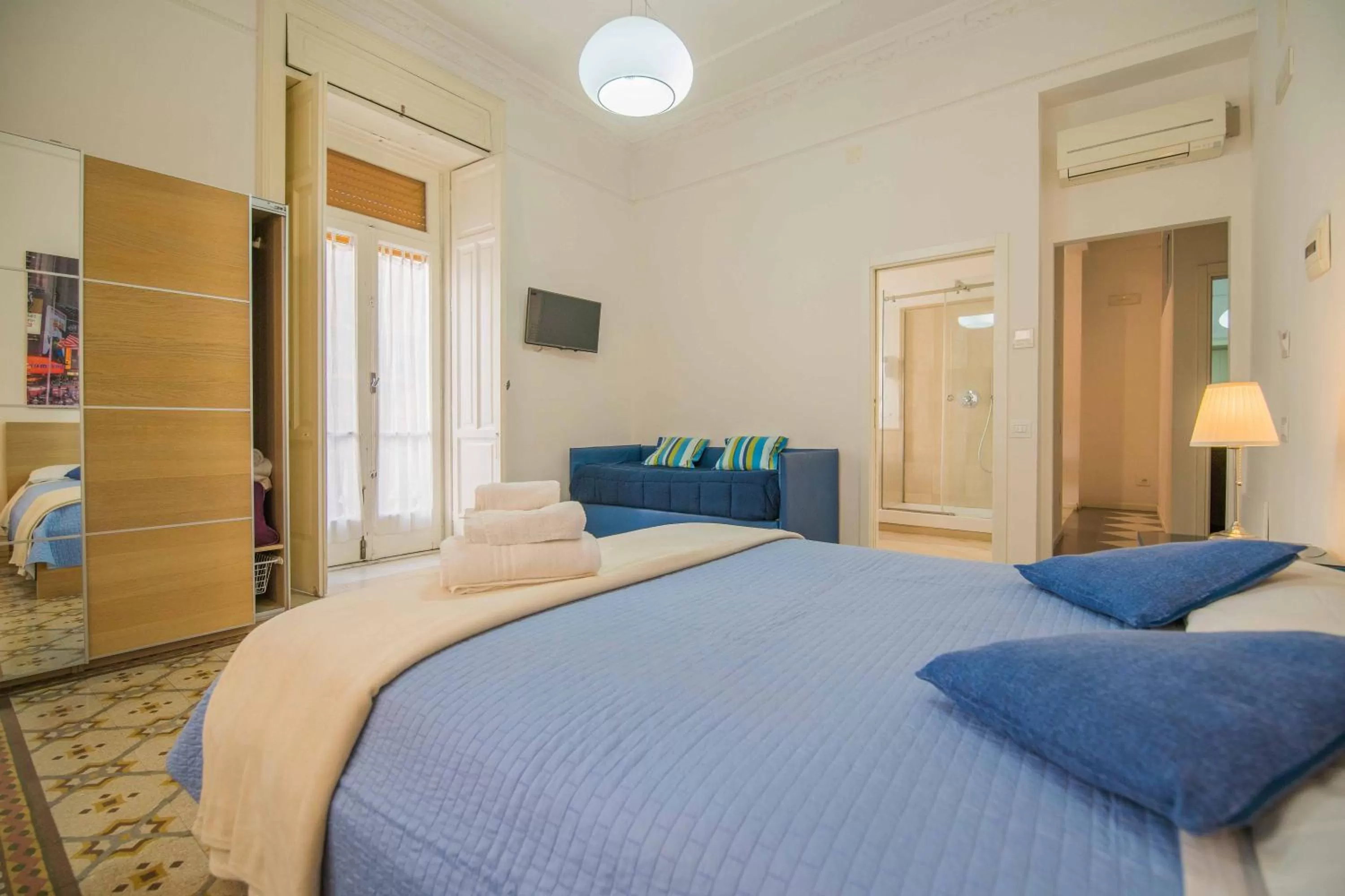 Photo of the whole room, Bed in Bed&Breakfast Salerno