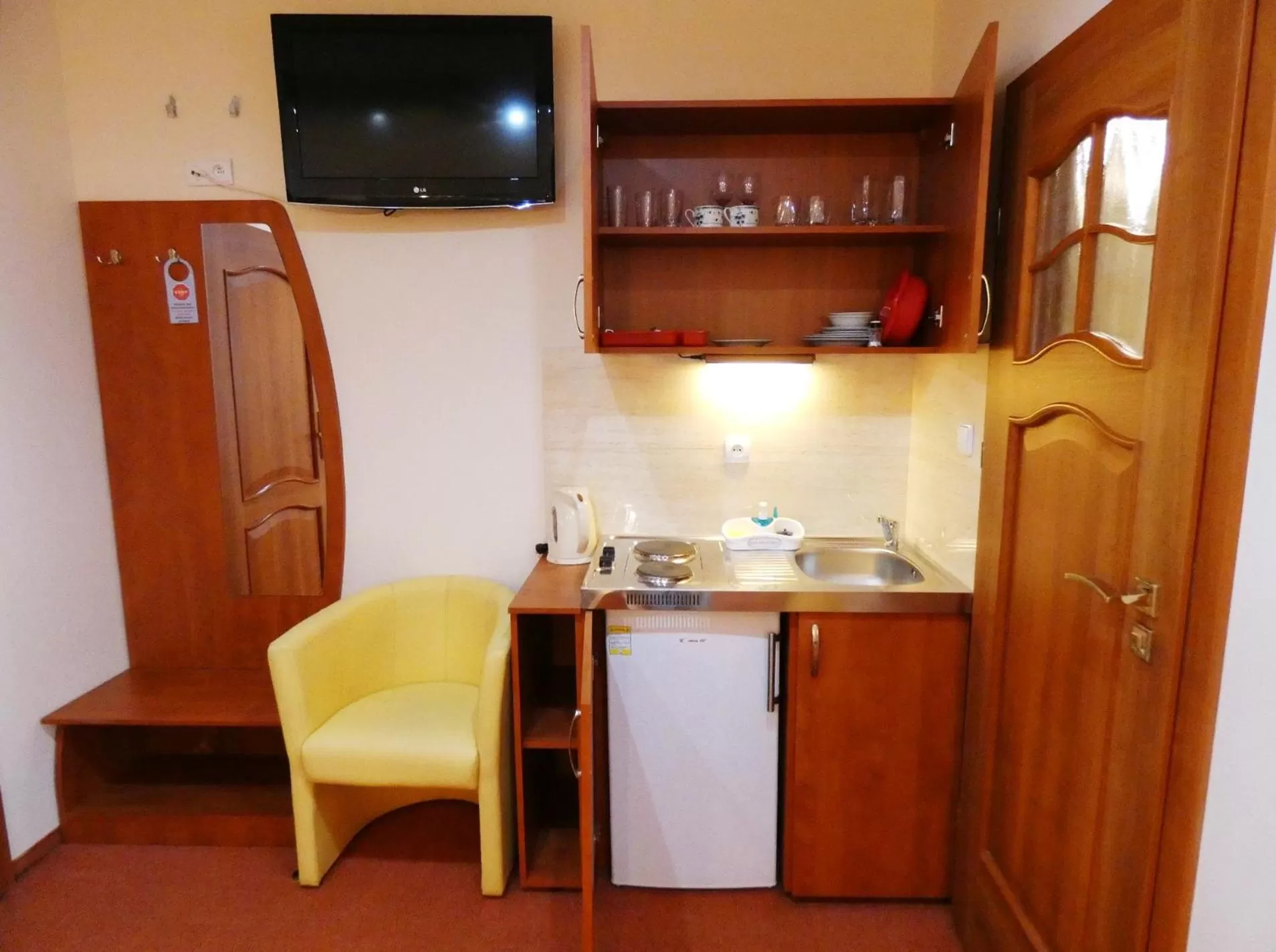 TV and multimedia in Aparthotel Adler