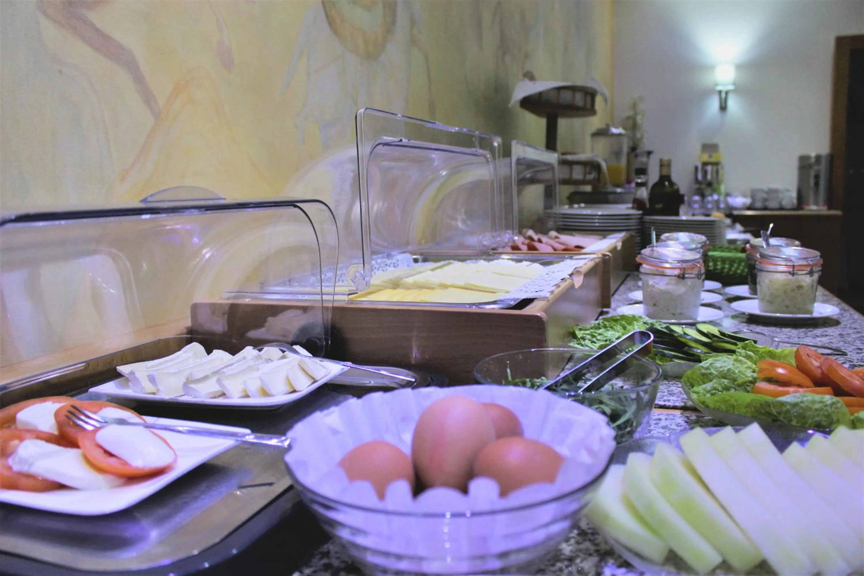 Buffet breakfast, Food in Hotel Batavia