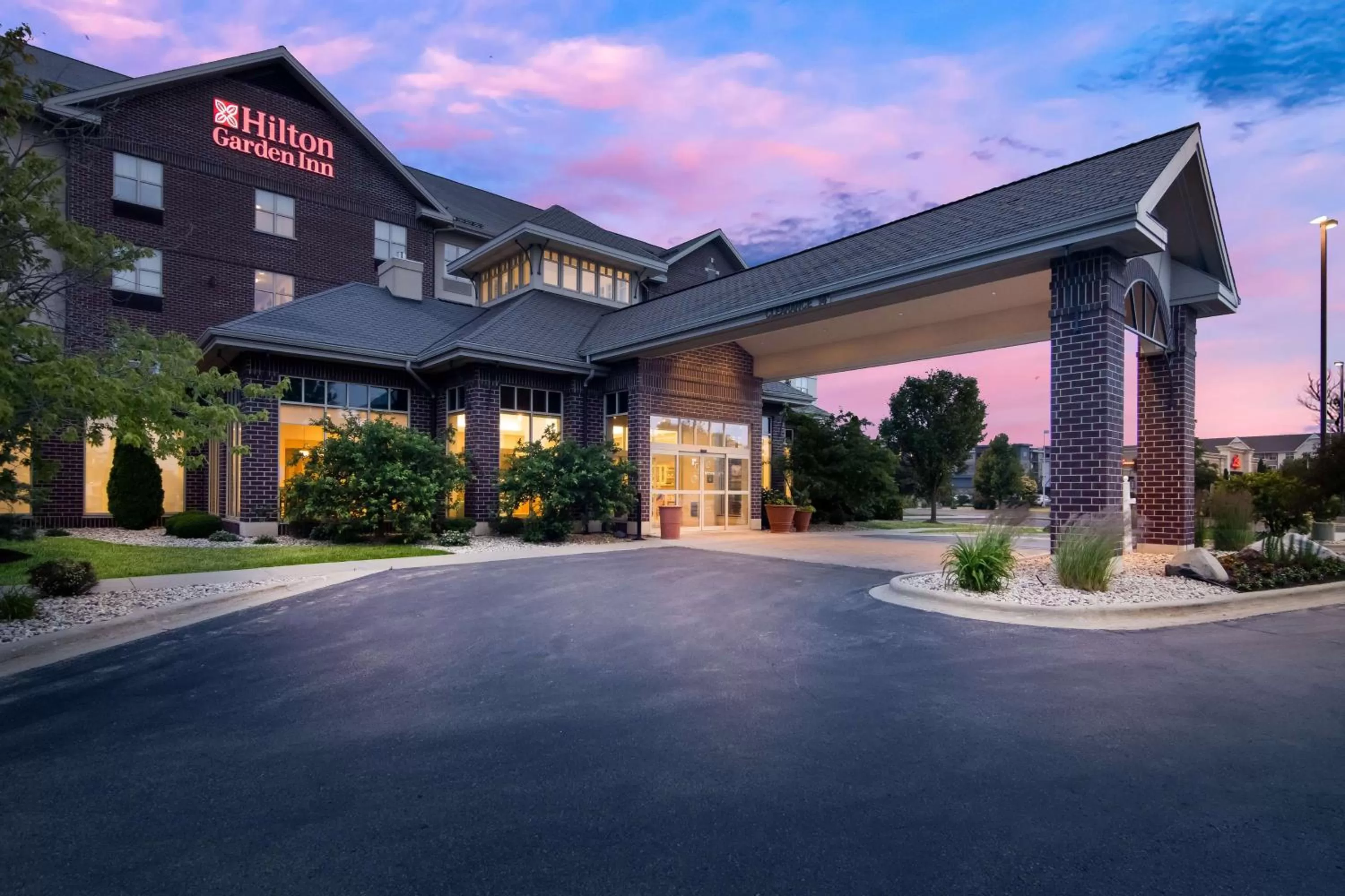 Property building in Hilton Garden Inn Madison West/Middleton