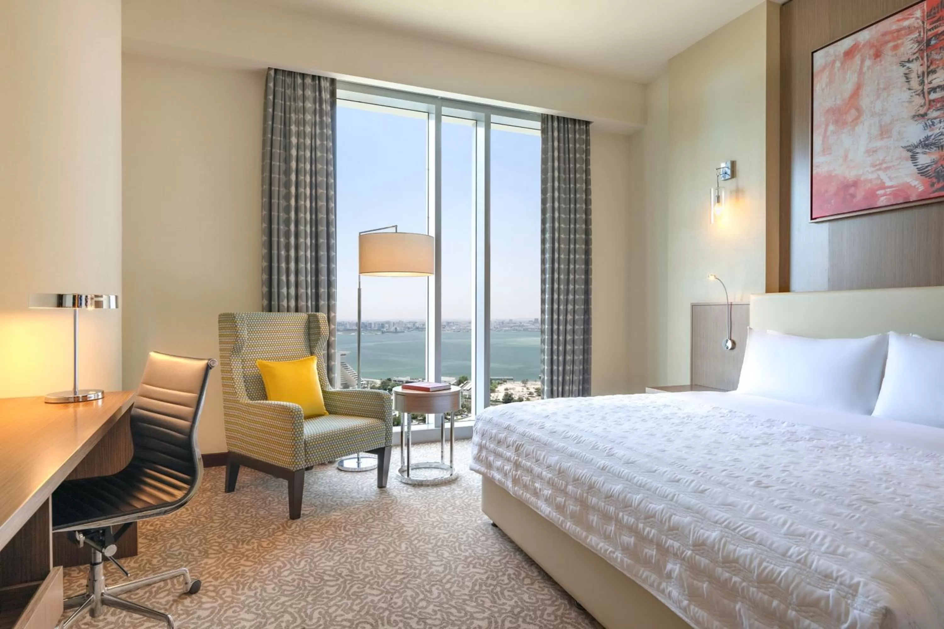 Photo of the whole room, Bed in Le Meridien City Center Doha