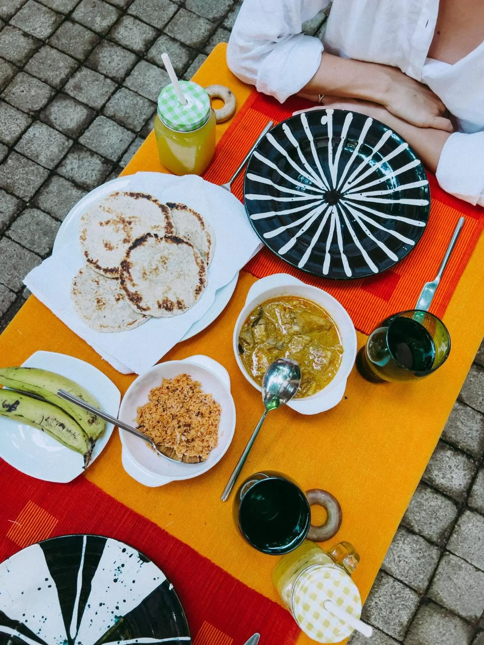 Food and drinks in Urban Bliss Studio