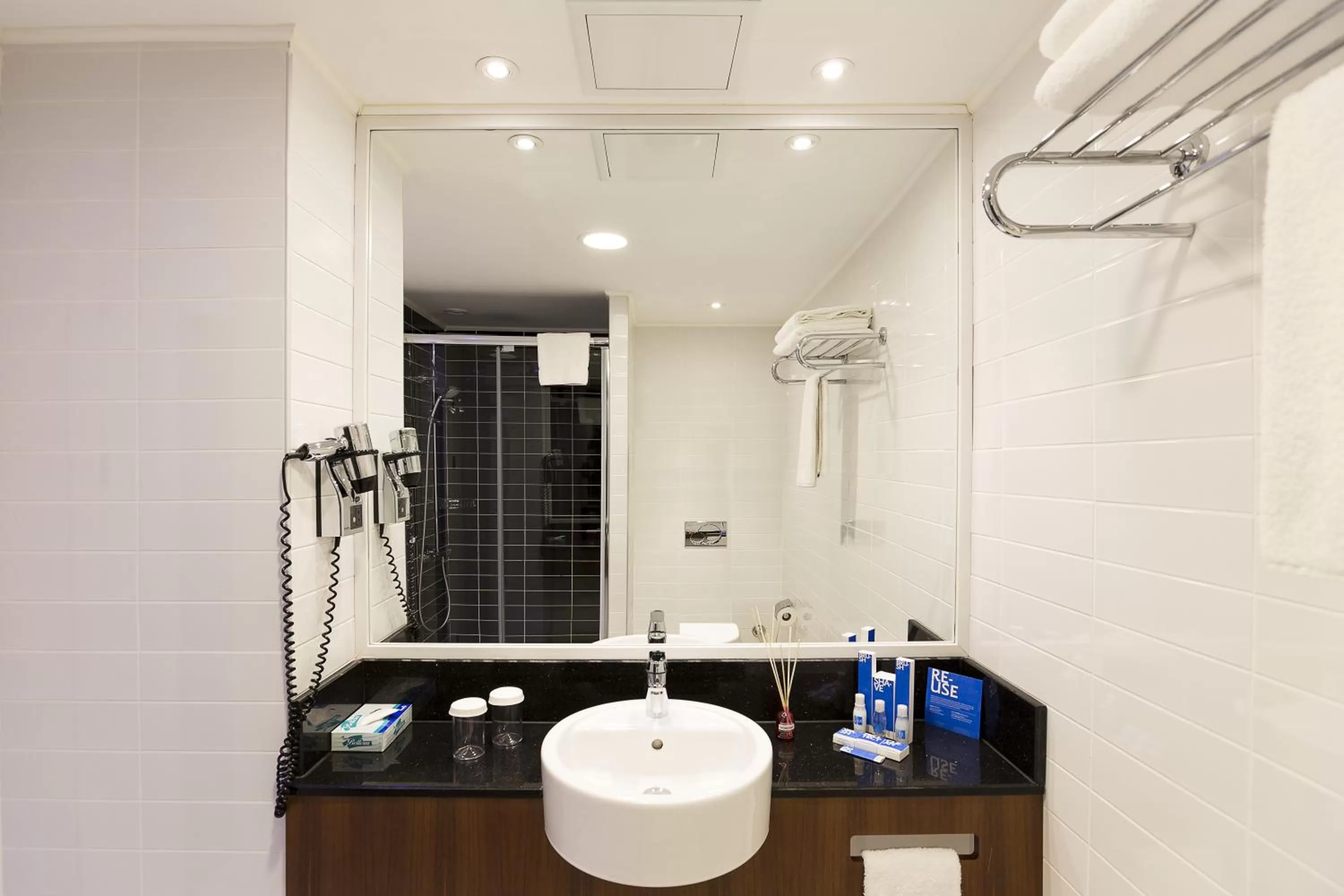 Bathroom in Taxim Express Bosphorus Hotel