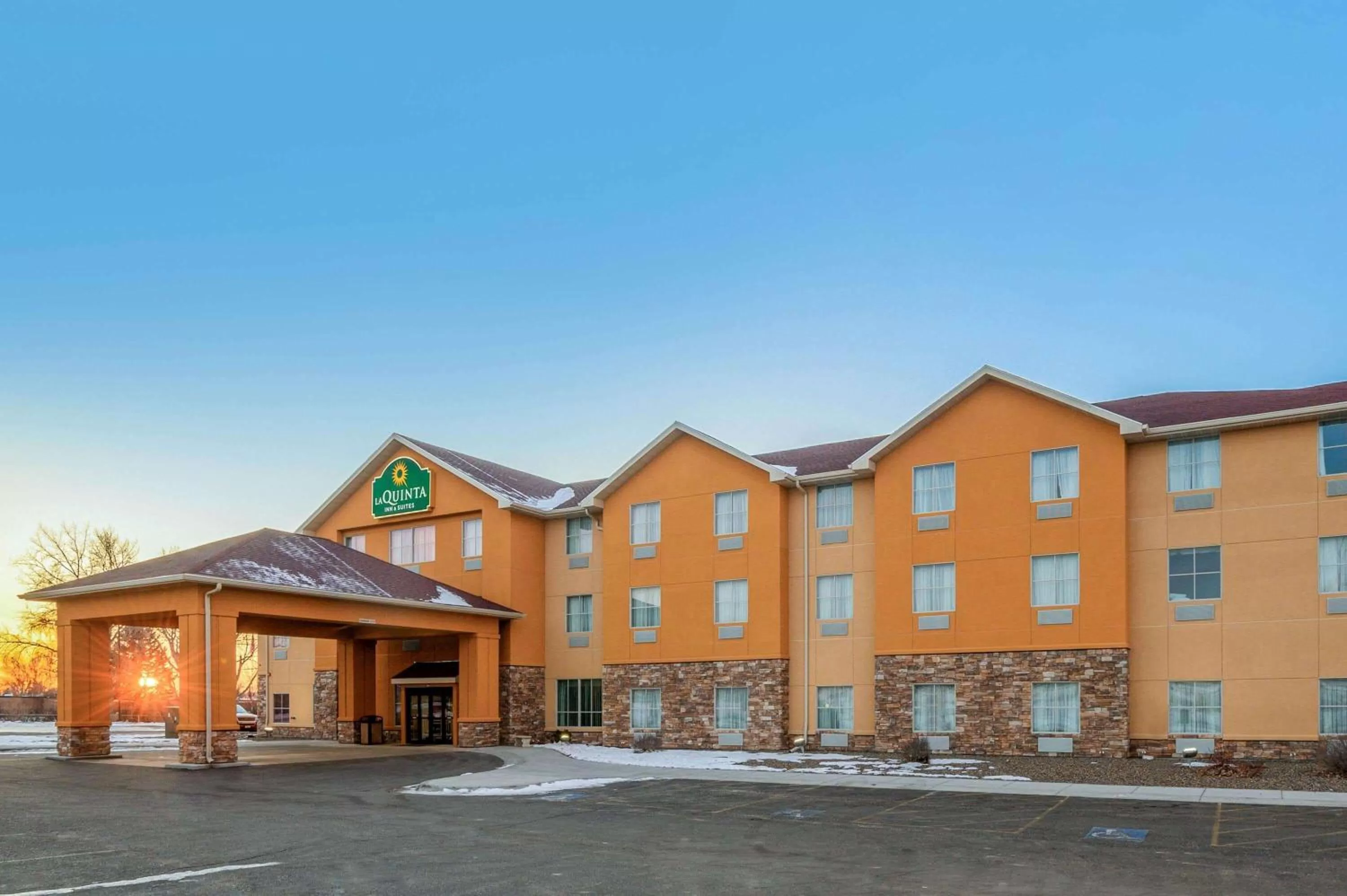 Property building in La Quinta Inn & Suites Casino and Bar by Wyndham Glendive