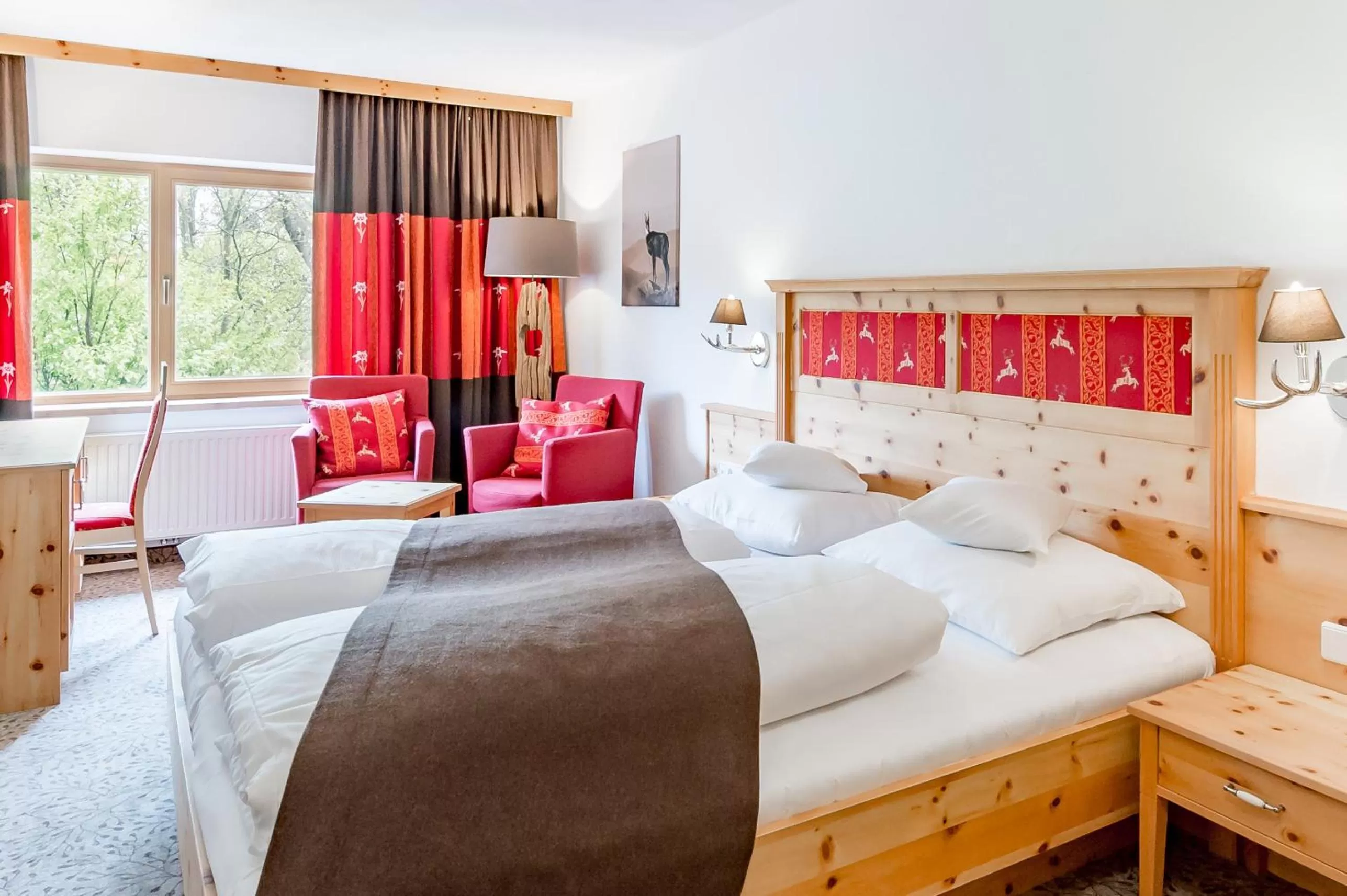 Photo of the whole room, Bed in Hotel Zum Gourmet