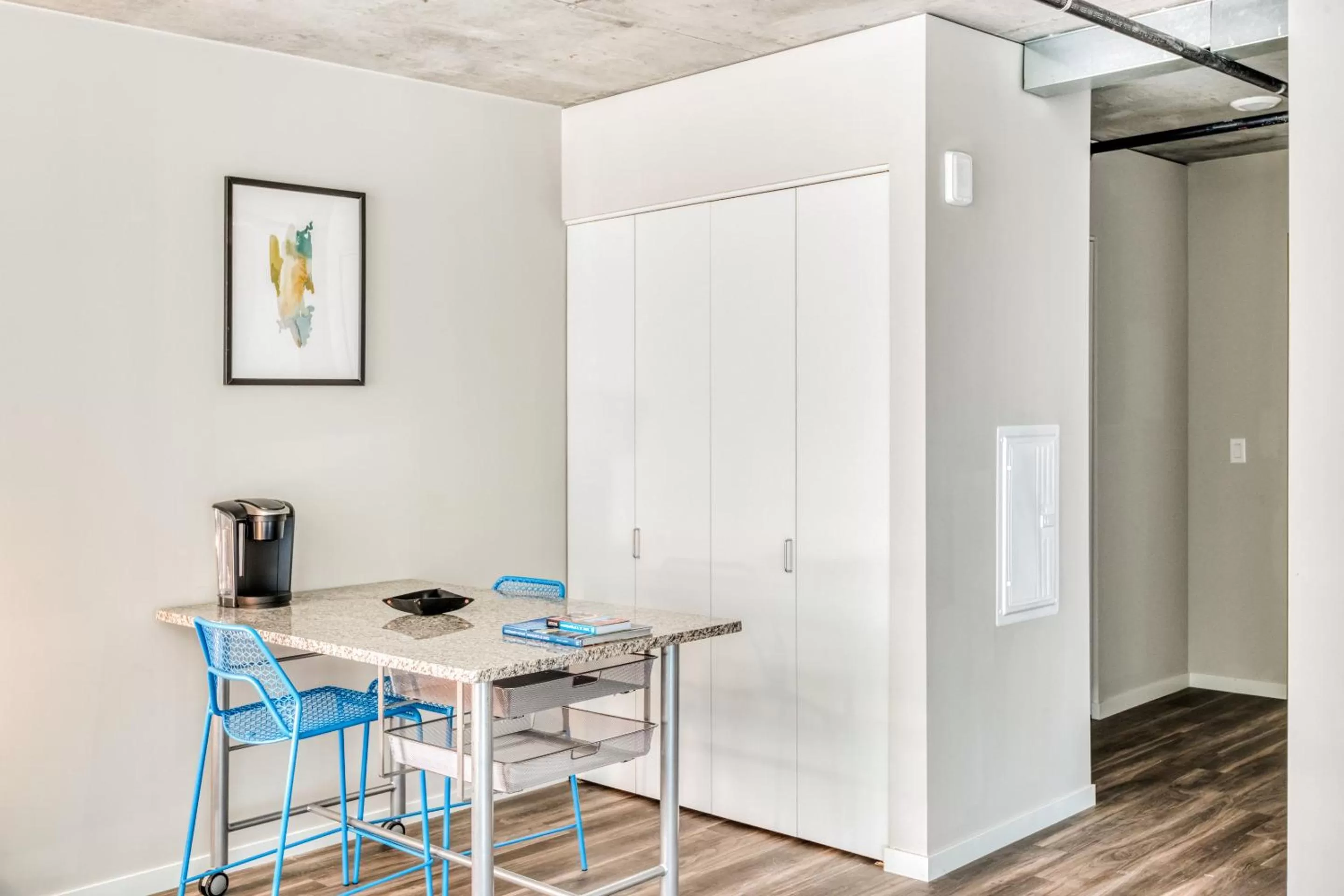 Dining Area in Mint House Minneapolis - Downtown West