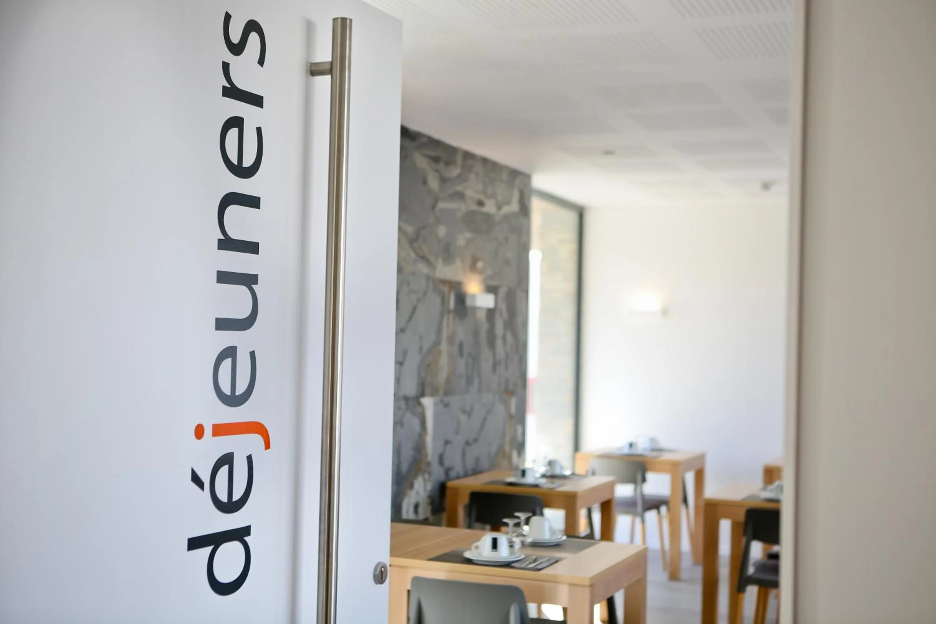 Restaurant/places to eat in Hotel Restaurant Santiago