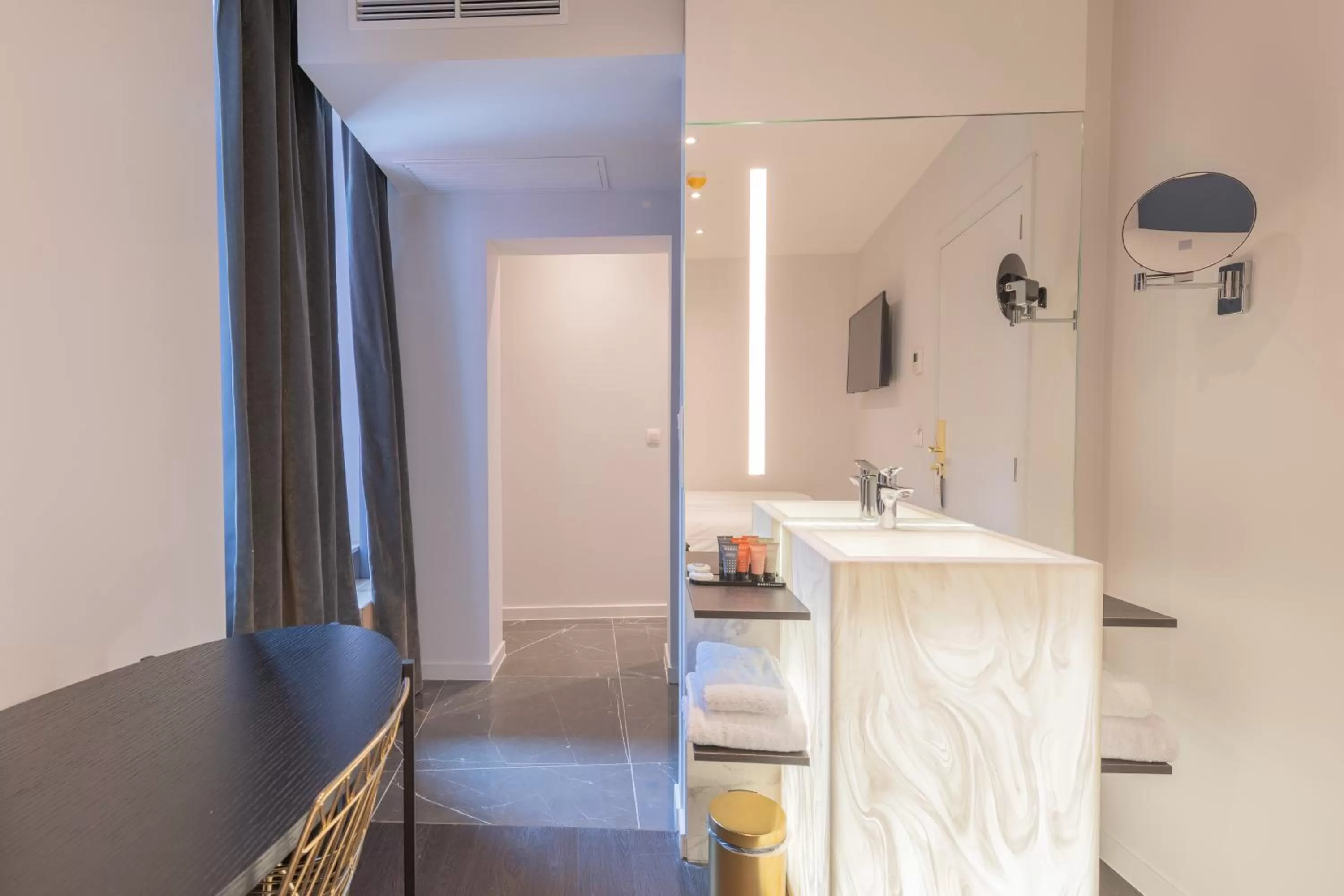 Bathroom in Boutique Hotel Sablon by CW Hotel Collection