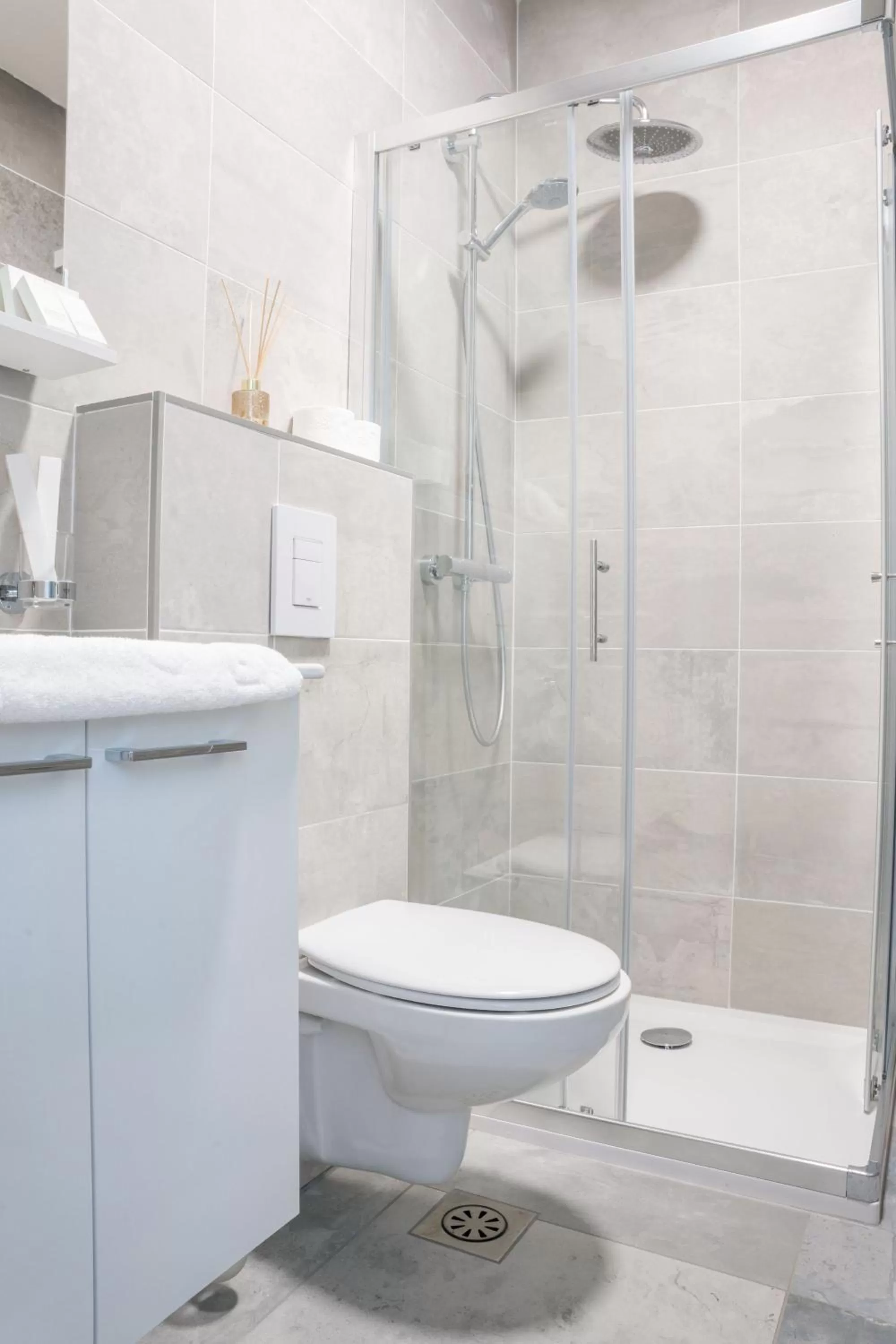 Shower in Hotel MOREA