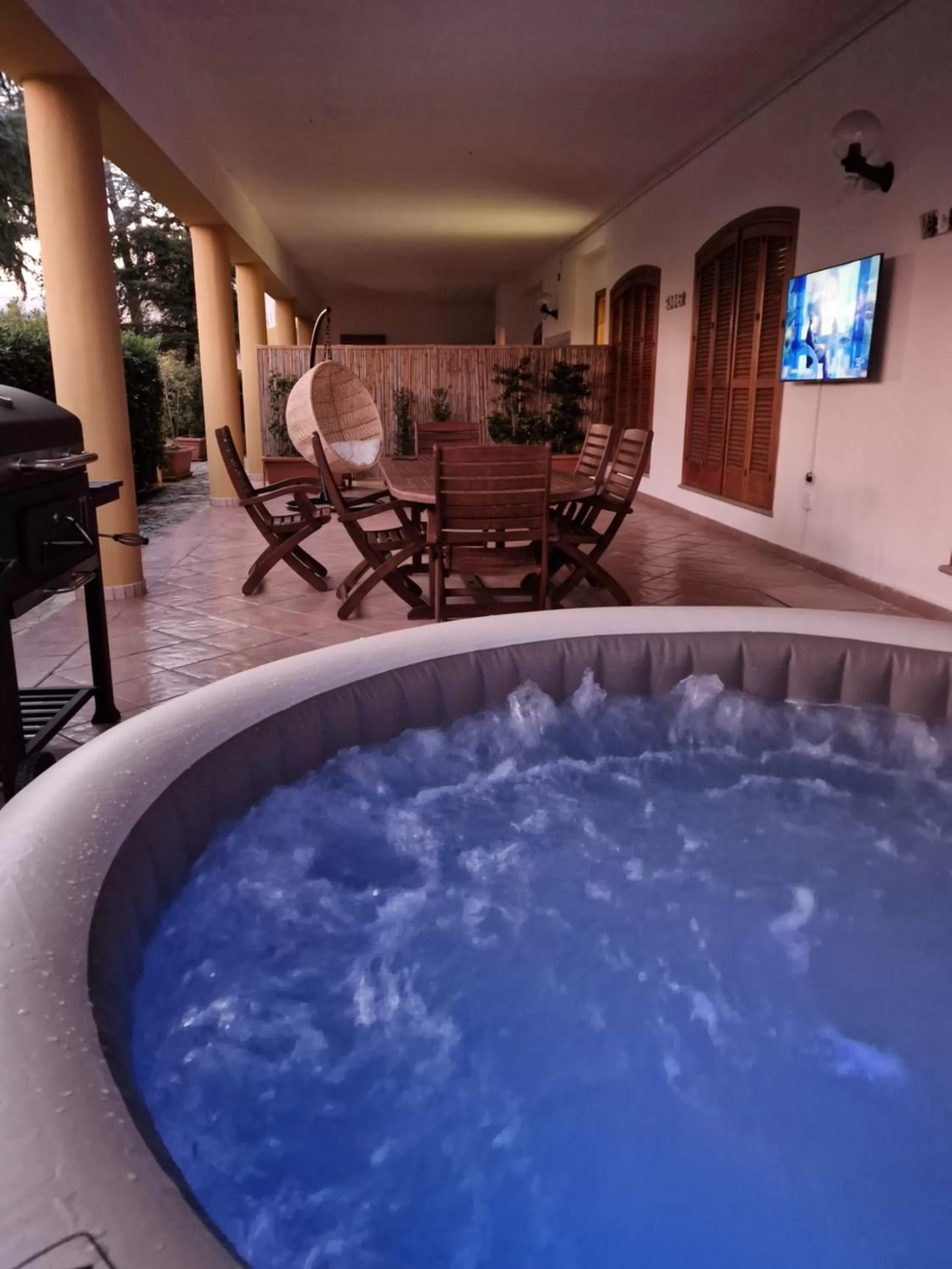 Two-Bedroom Villa in La Collina di Montegrappa - Suites with Heated Private Pool - Suites with Shared Pool