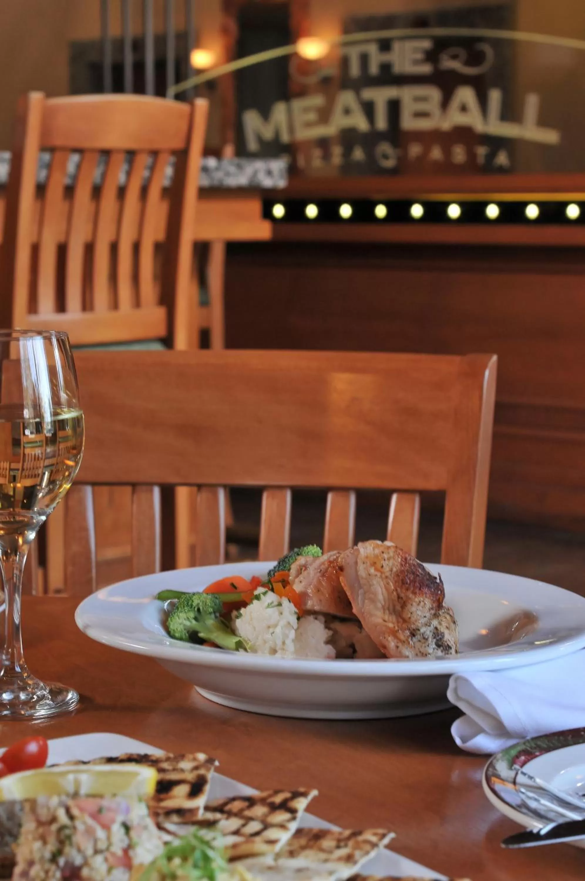 Restaurant/places to eat in Banff Ptarmigan Inn