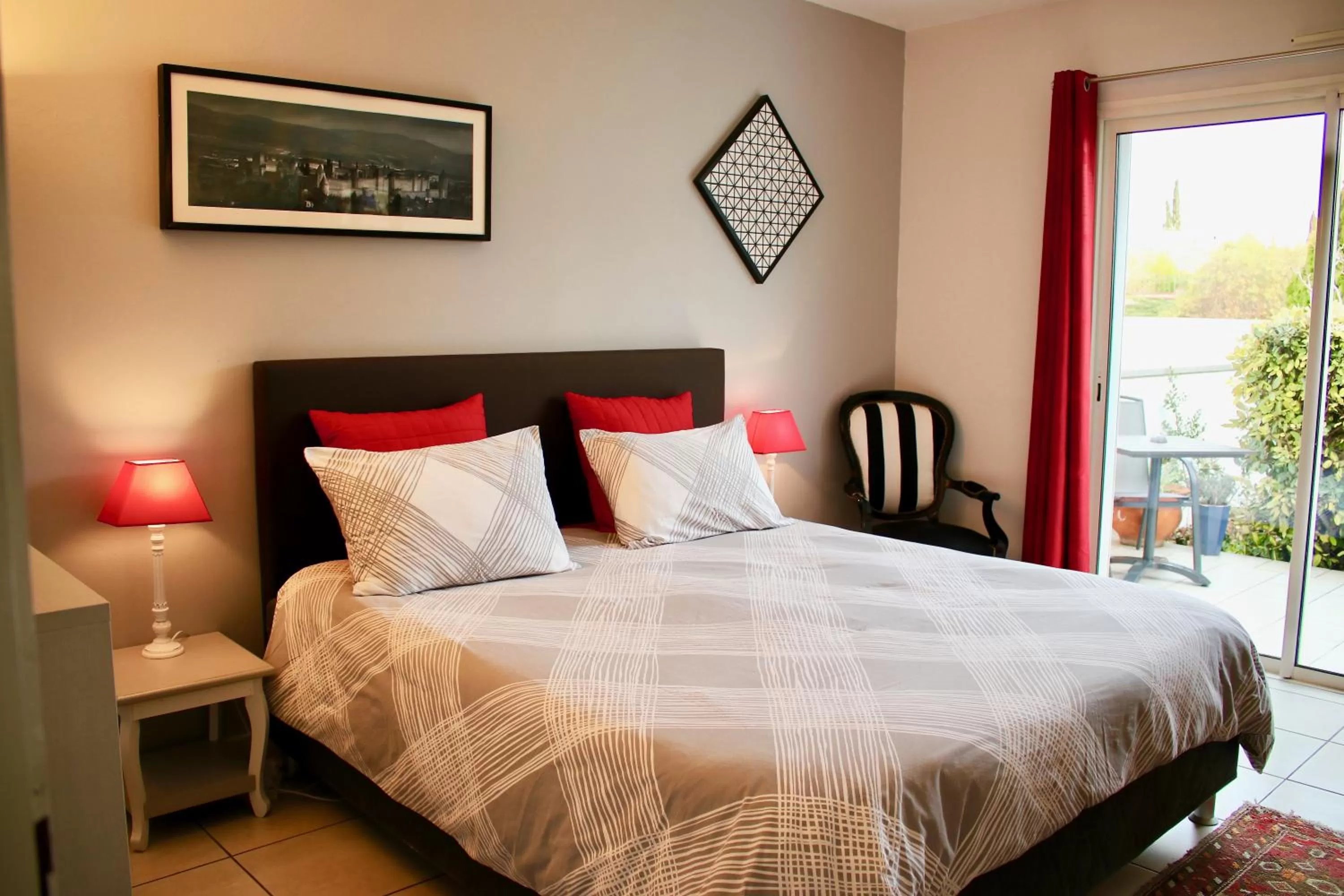 Bedroom, Bed in B&B-Les Balcons de Maragon