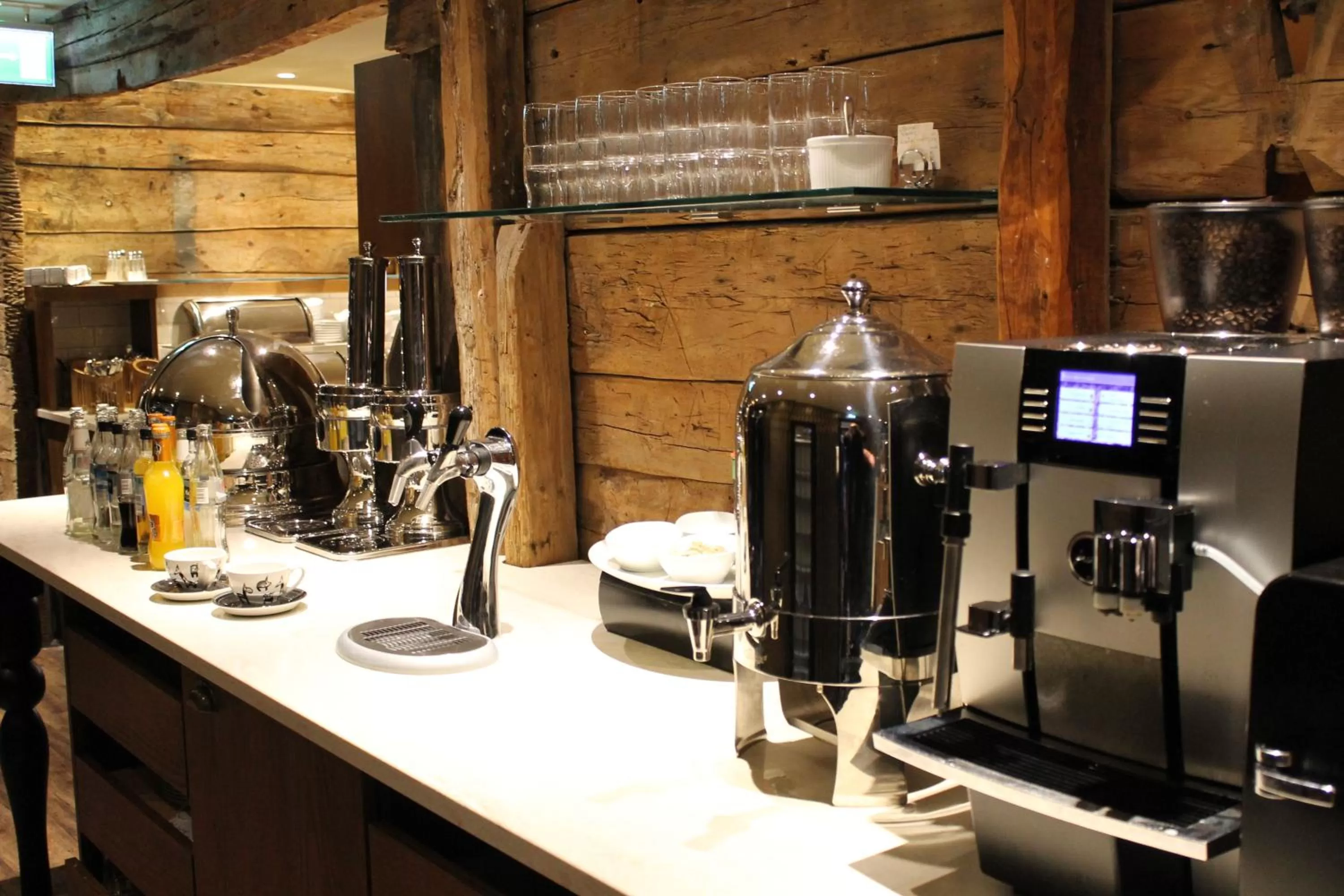 Restaurant/places to eat in Det Hanseatiske Hotel