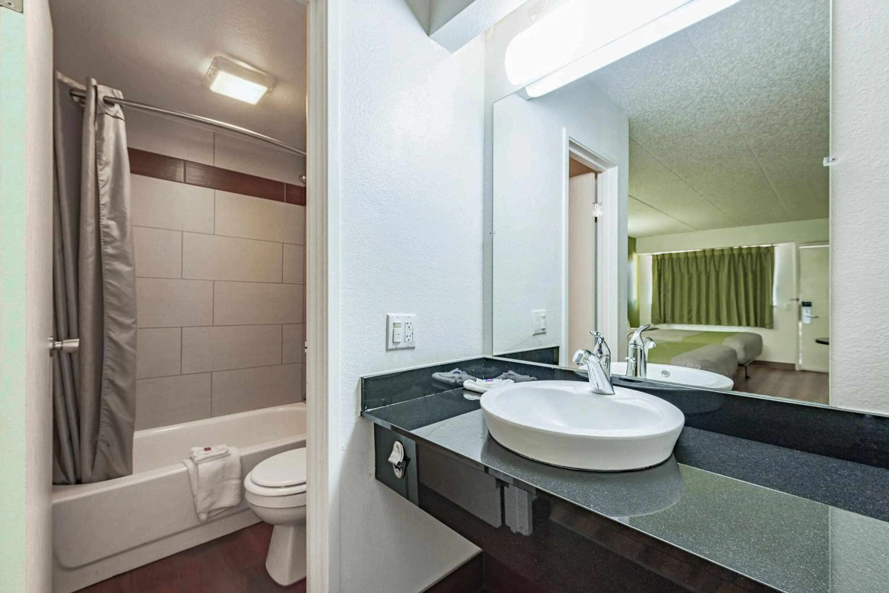 Bathroom in Motel 6-Cincinnati, OH - Central - Norwood