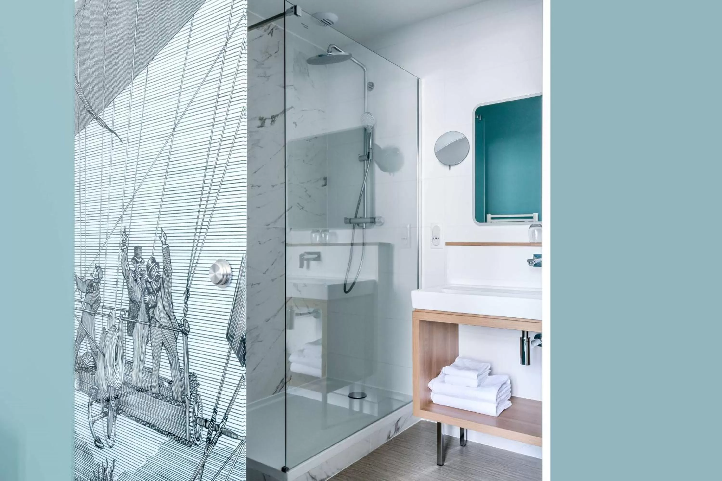 Photo of the whole room in Hôtel Jules Verne Biarritz