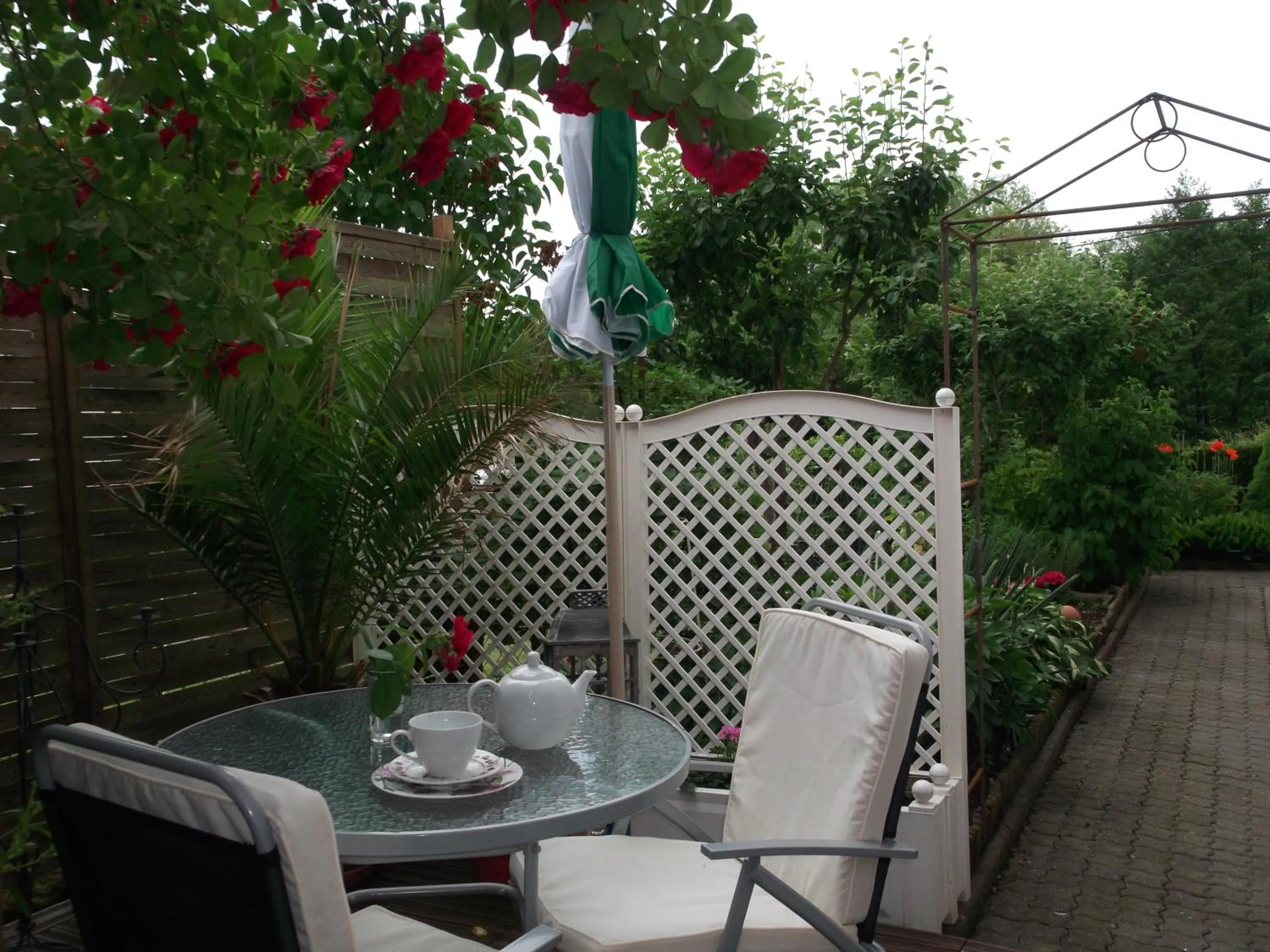 Garden view in Gästehaus Gebauer