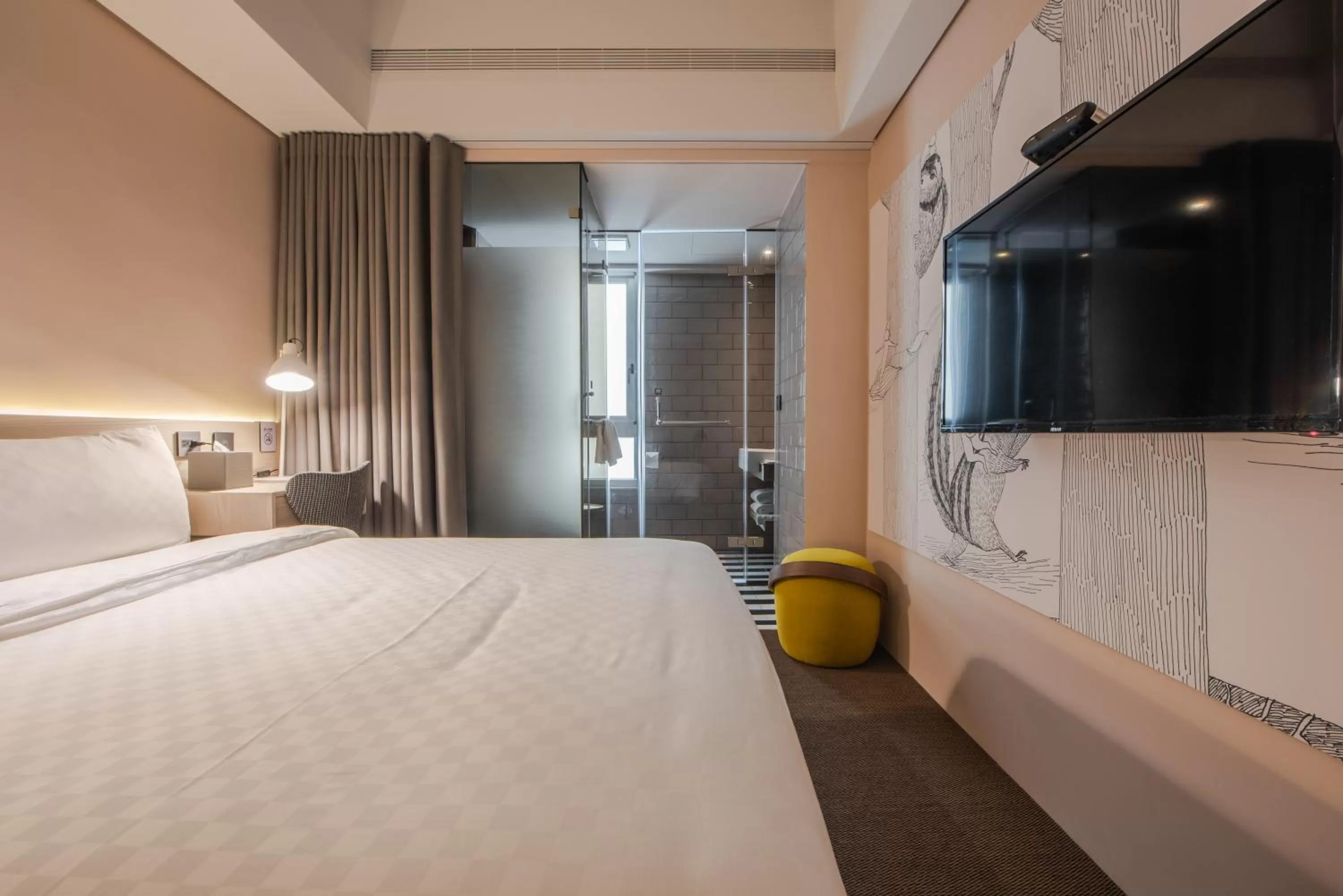 Photo of the whole room, Bed in Ramble Hotel