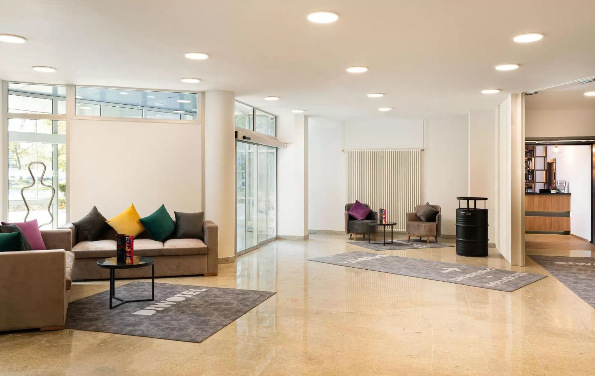 Lobby or reception, Lobby/Reception in DIWOTEL l RÜSSELSHEIM