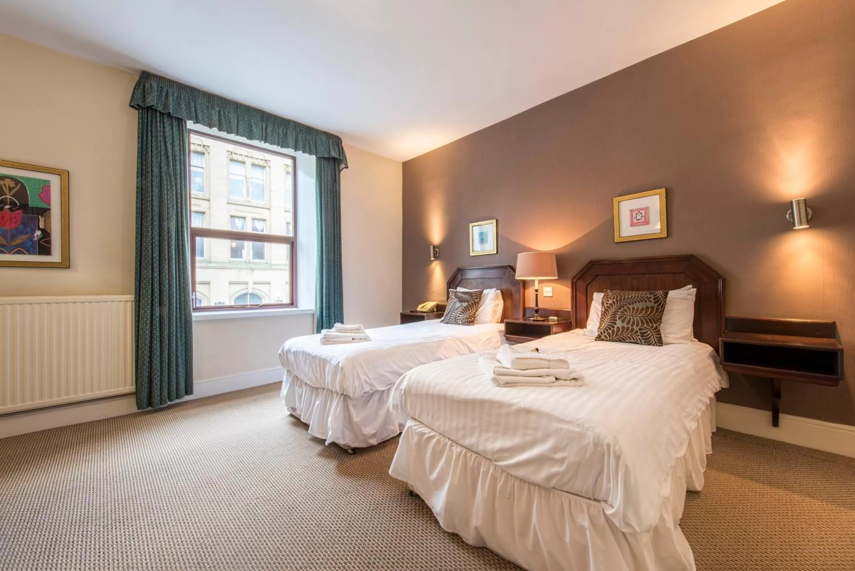 Bedroom, Bed in The Imperial Crown Hotel