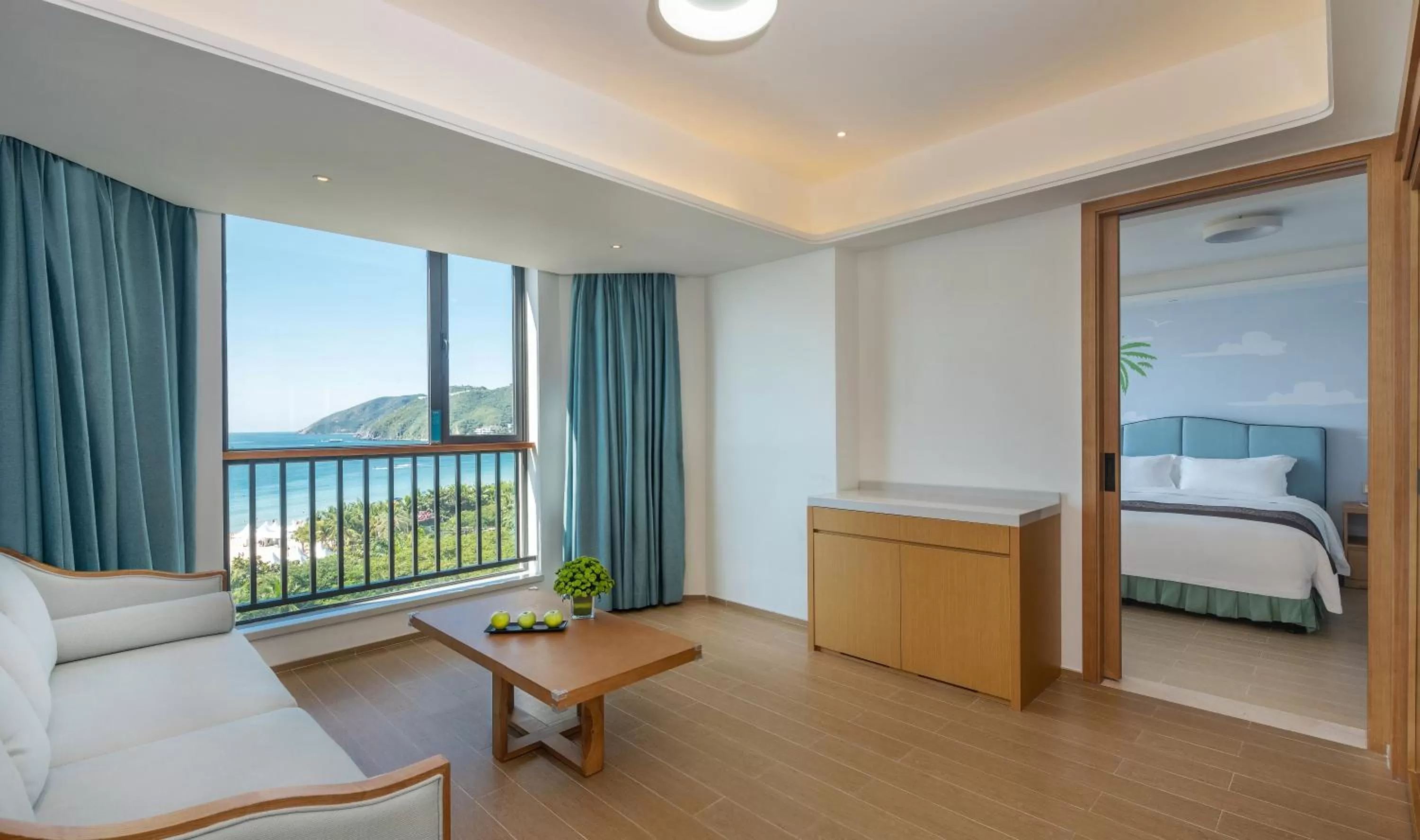 Living room, Bed in Sanya South China Hotel