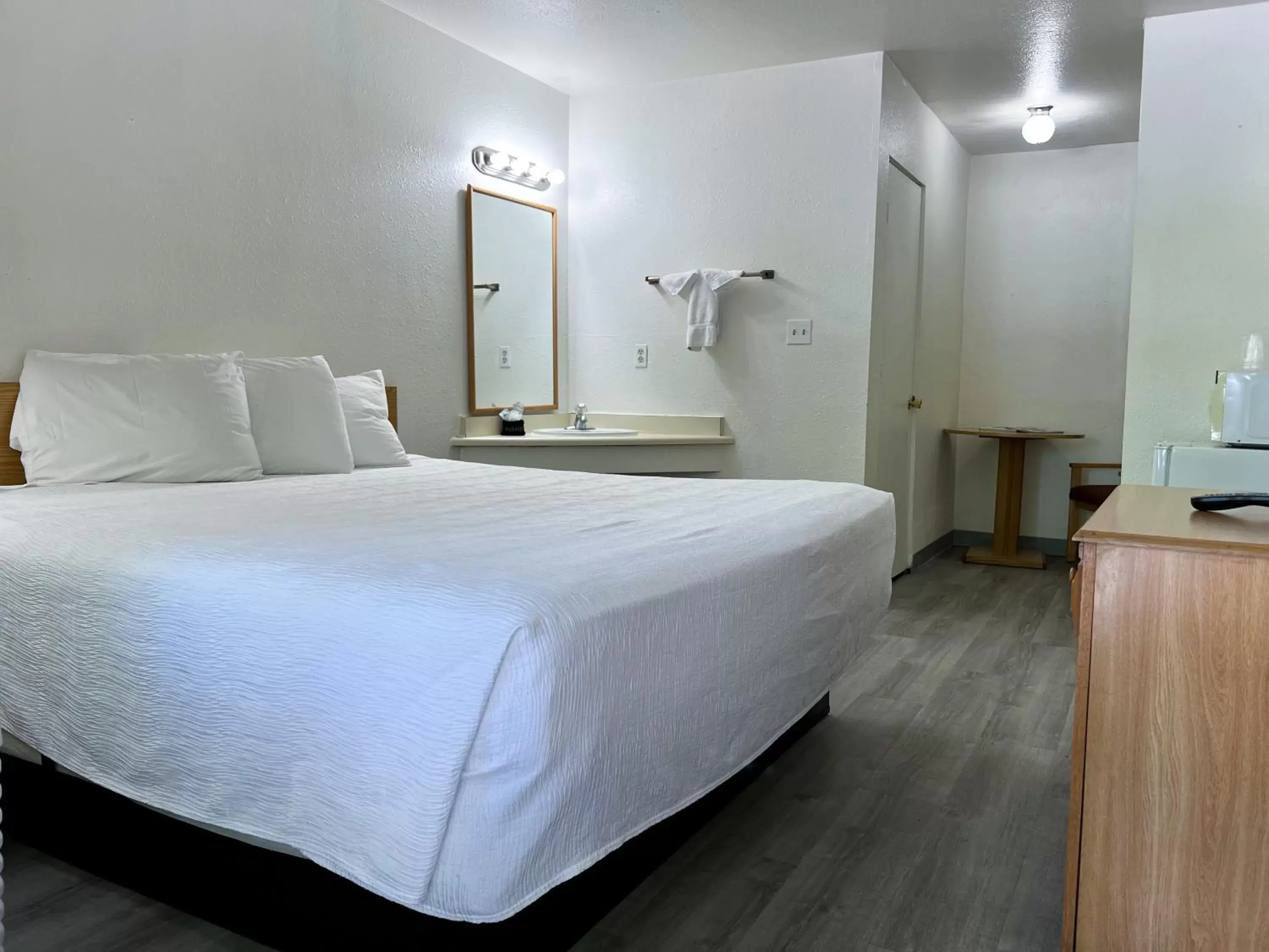 Budget Twin Room in Motel Durango Budget Twin Room in Motel Durango